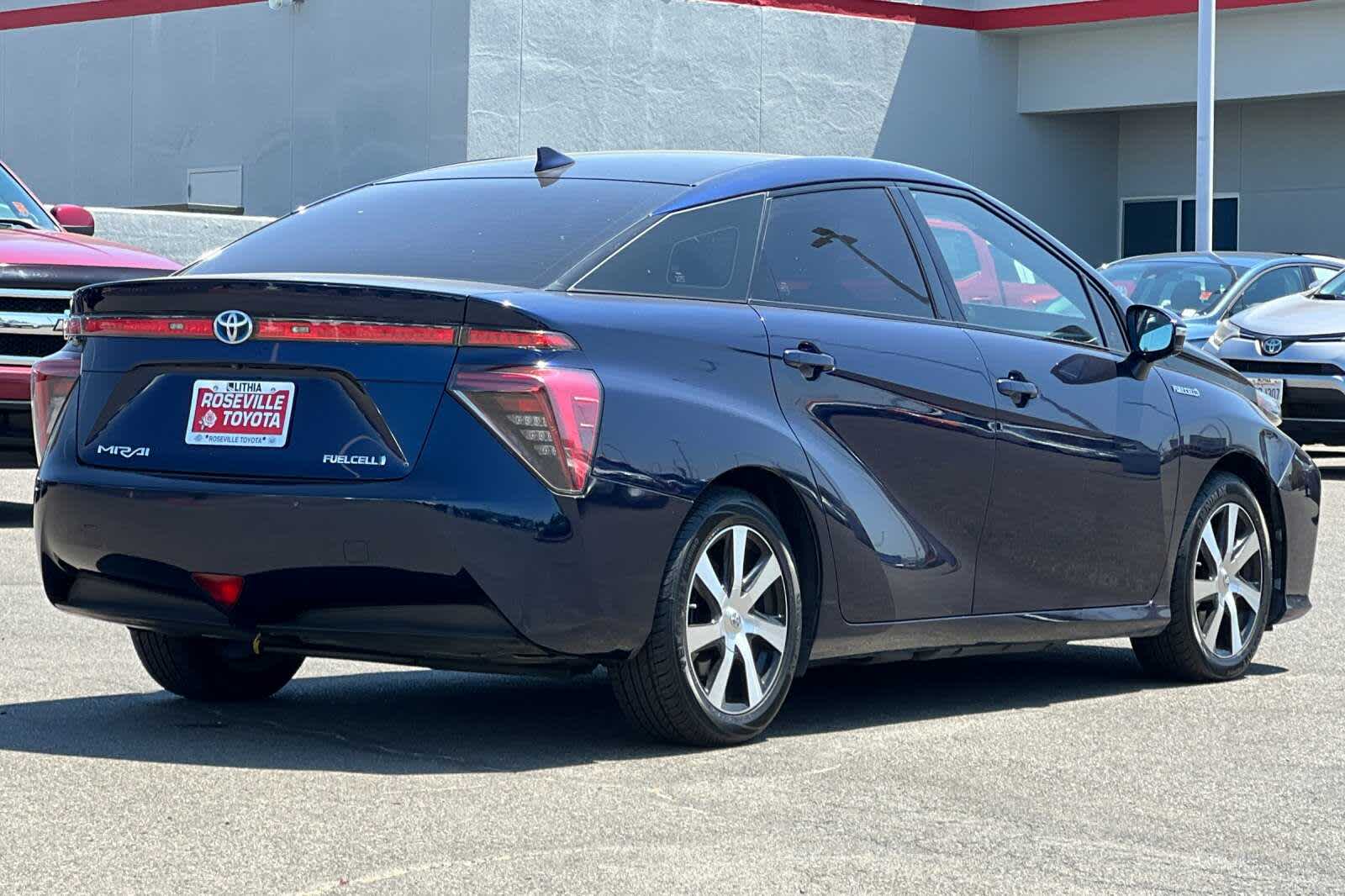 Thumbnail: 2018 Toyota Mirai - 2