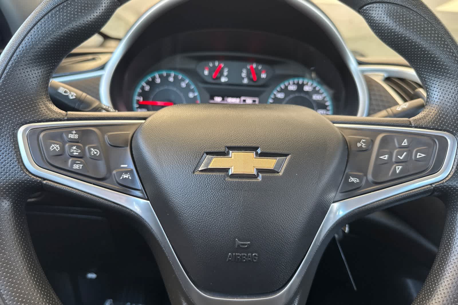 Thumbnail: 2023 Chevrolet Malibu - 24