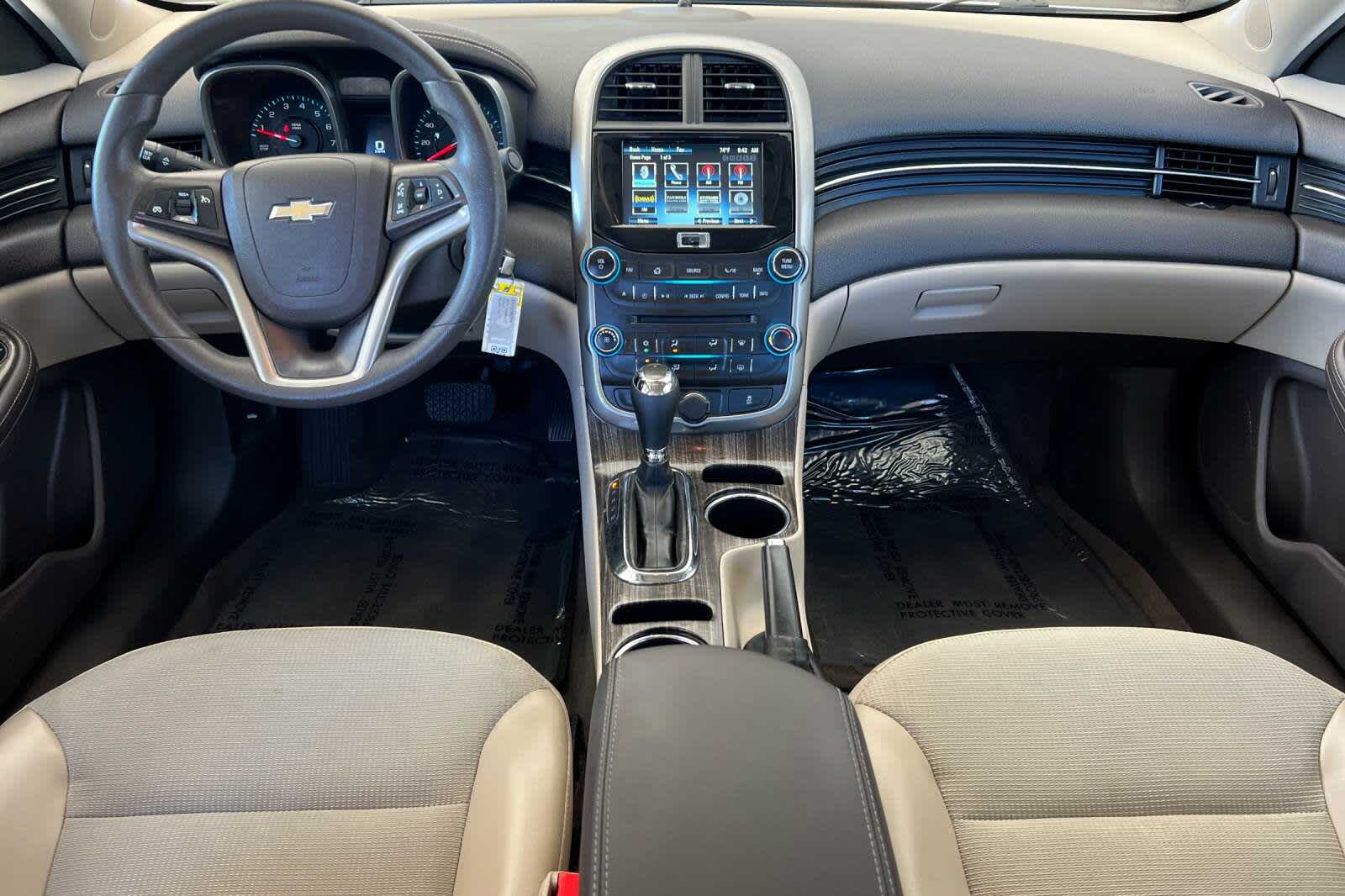 Thumbnail: 2014 Chevrolet Malibu - 3