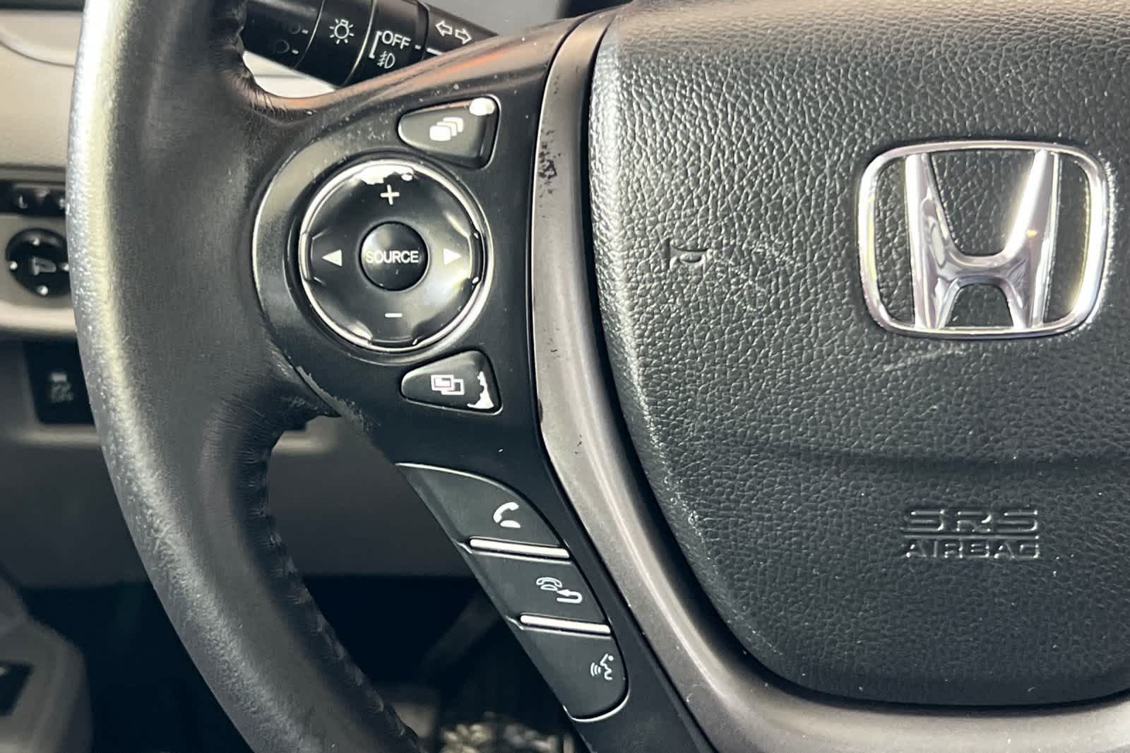 Thumbnail: 2016 Honda Pilot - 27