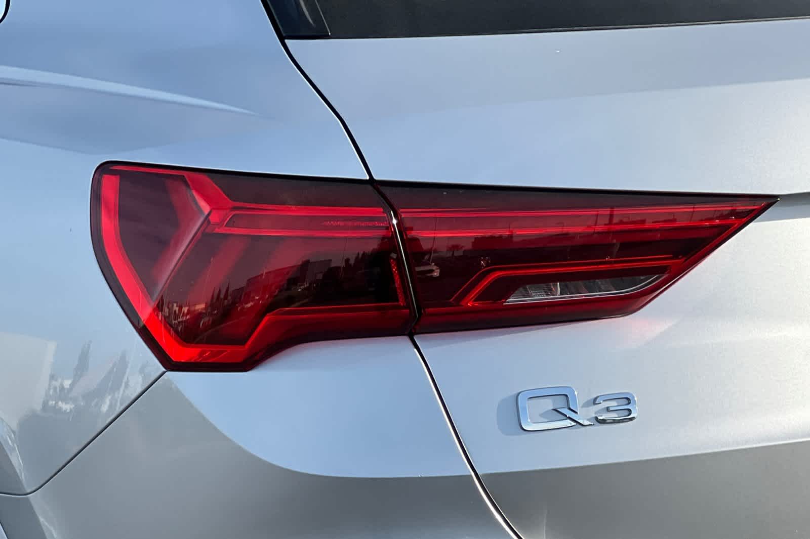 Thumbnail: 2019 Audi Q3 - 32