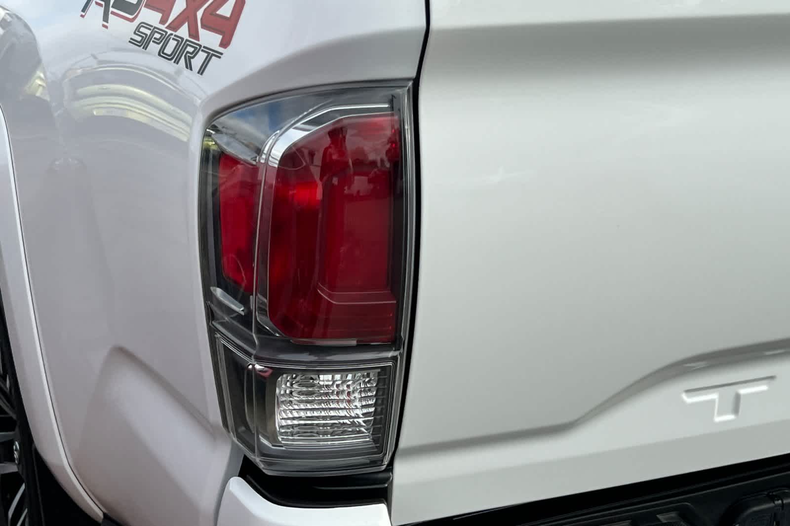 Thumbnail: 2023 Toyota Tacoma - 15