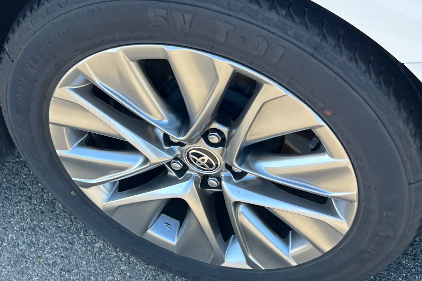 2022 Toyota Mirai XLE 18