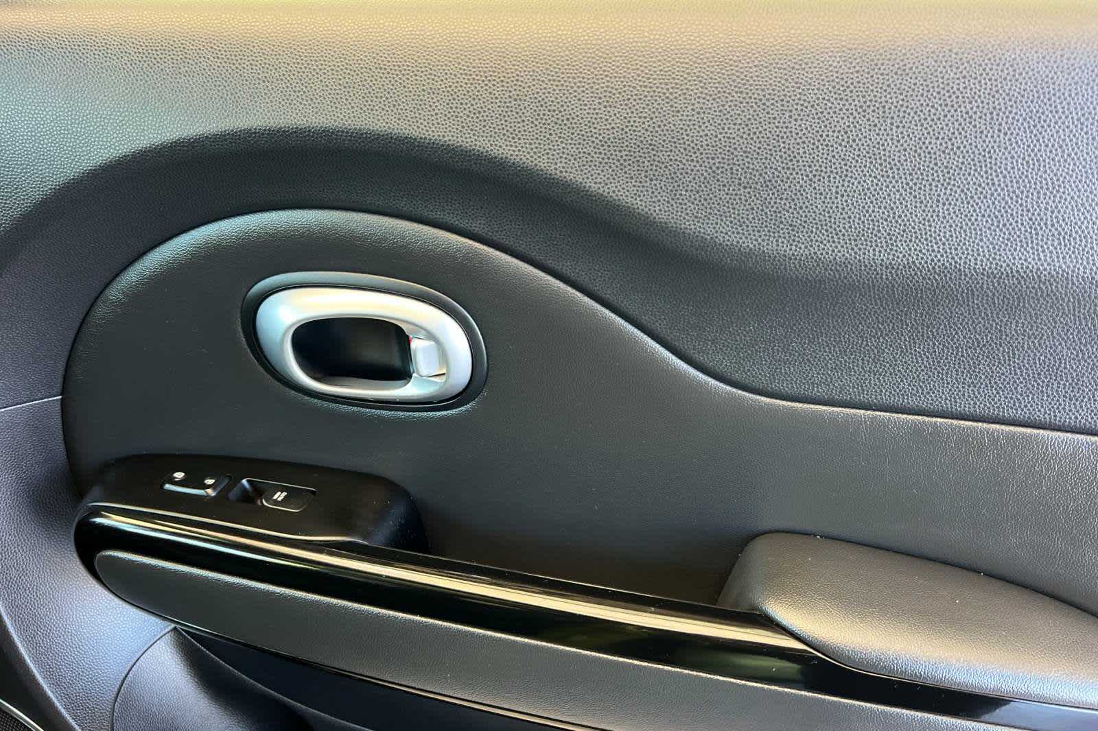 Thumbnail: 2015 Kia Soul - 18