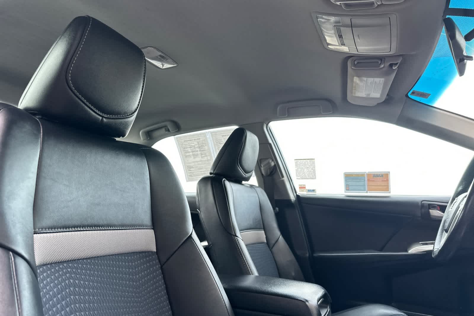 Thumbnail: 2014 Toyota Camry - 17