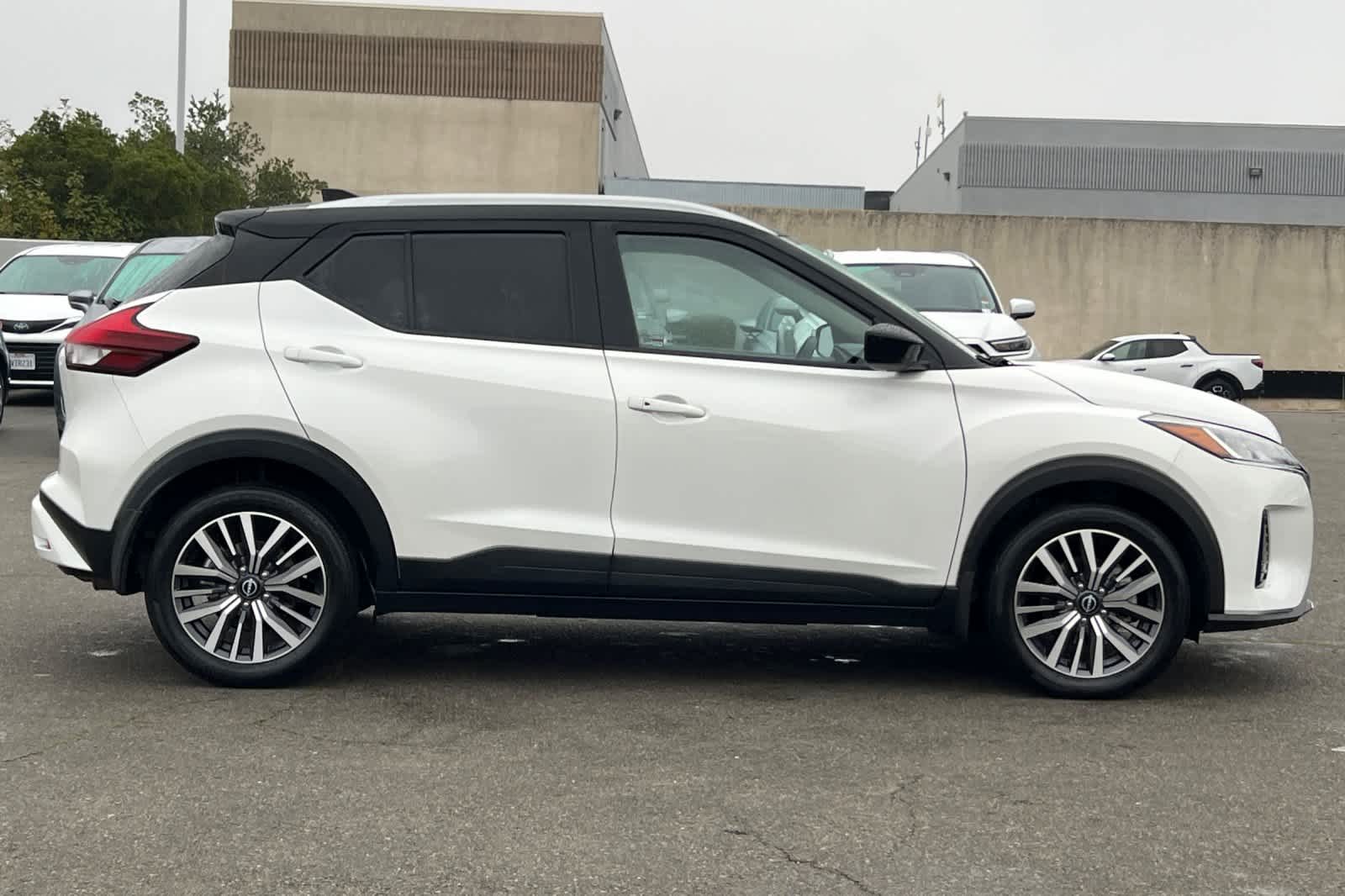 Thumbnail: 2023 Nissan Kicks - 6