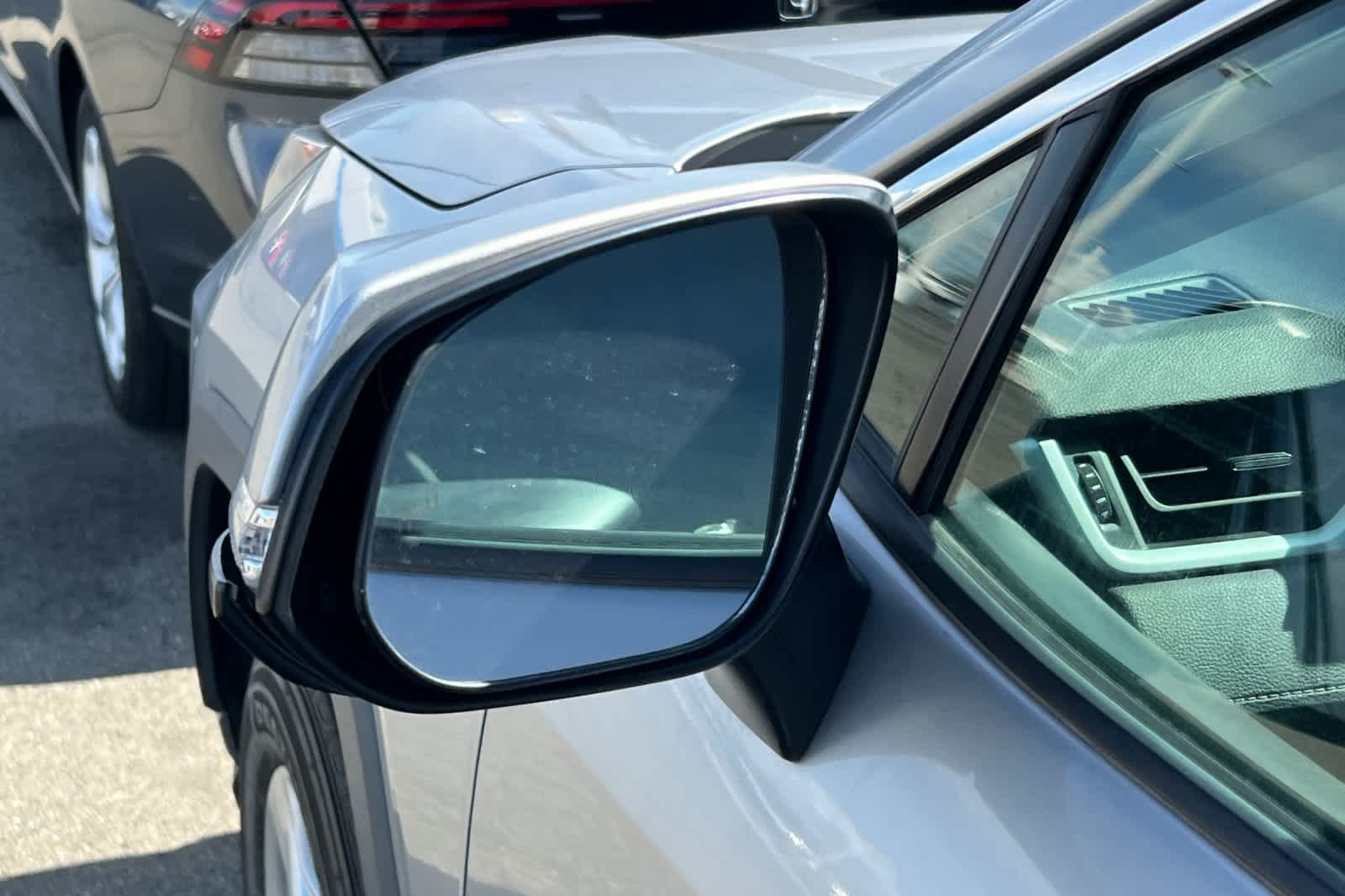 Thumbnail: 2021 Toyota RAV4 - 19