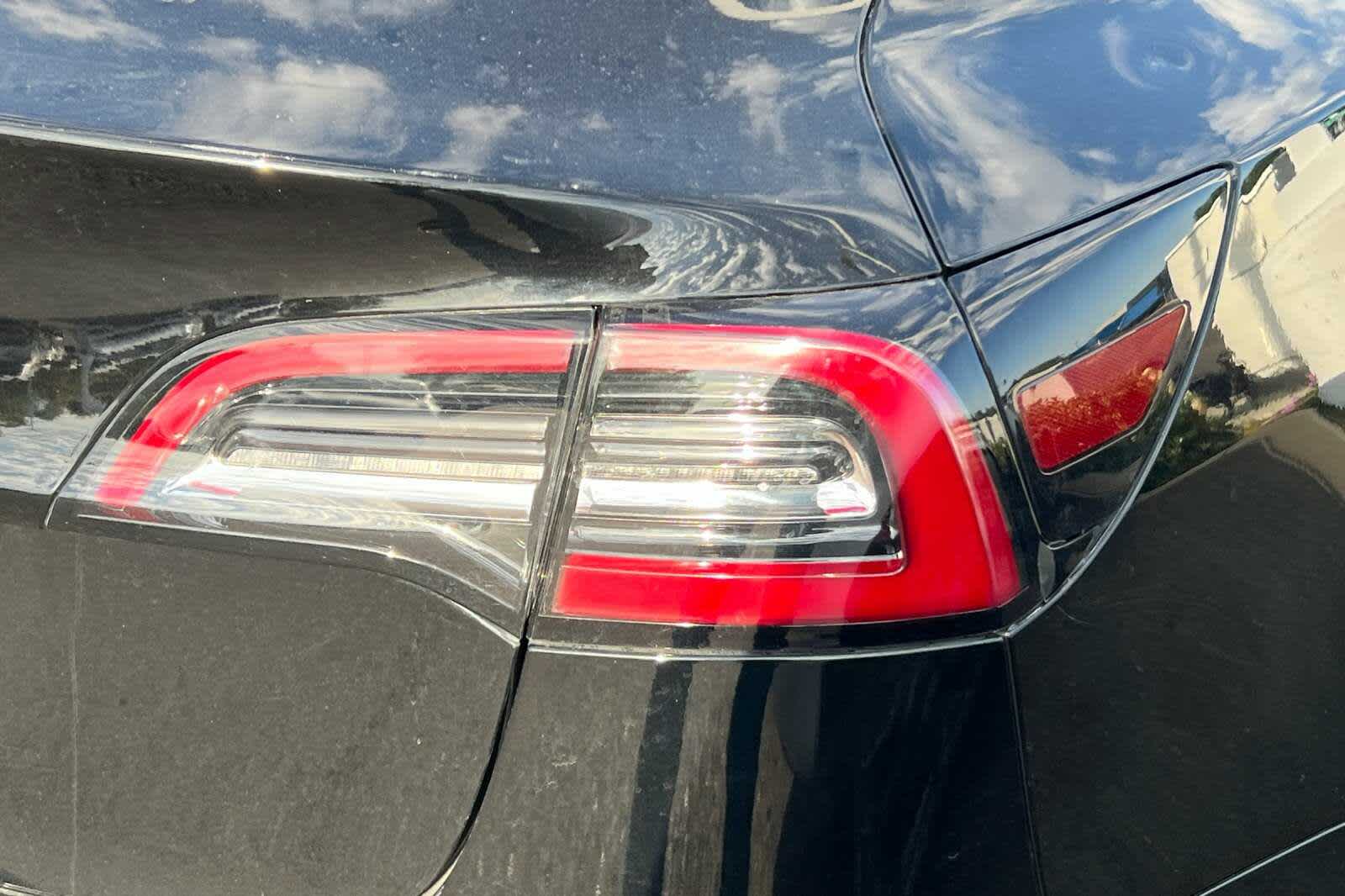 Thumbnail: 2019 Tesla Model 3 - 15