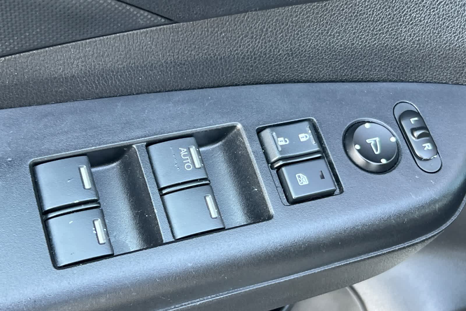 Thumbnail: 2016 Honda CR-V - 13