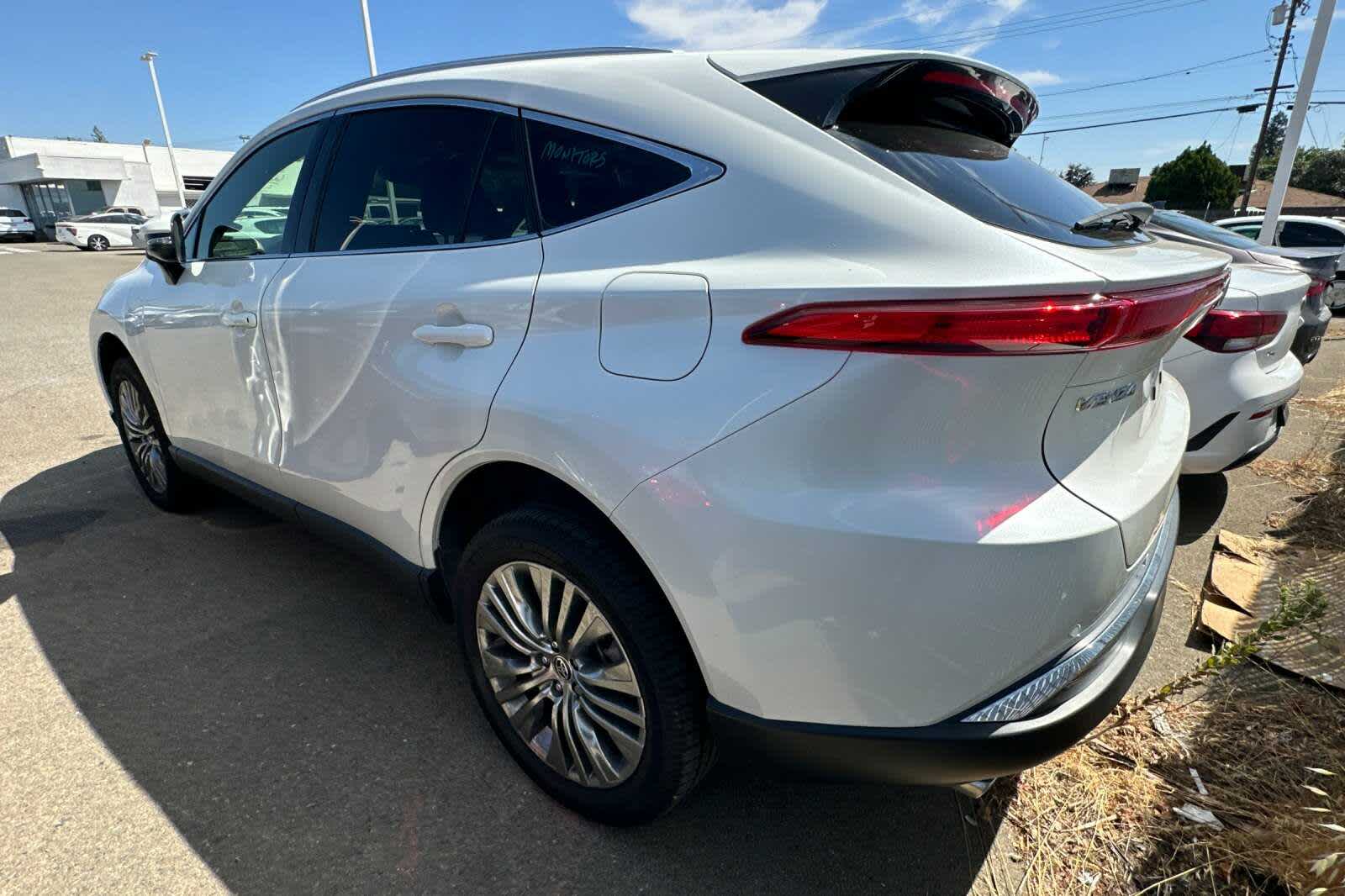 Thumbnail: 2022 Toyota Venza - 4