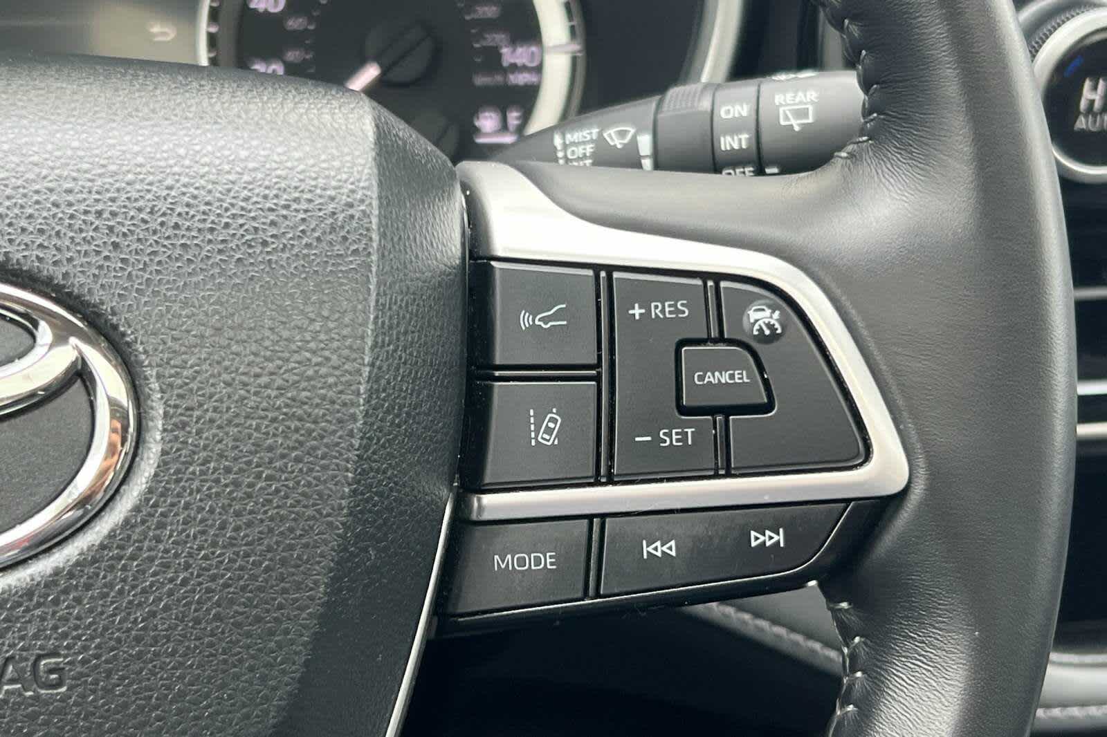 Thumbnail: 2024 Toyota Highlander - 28