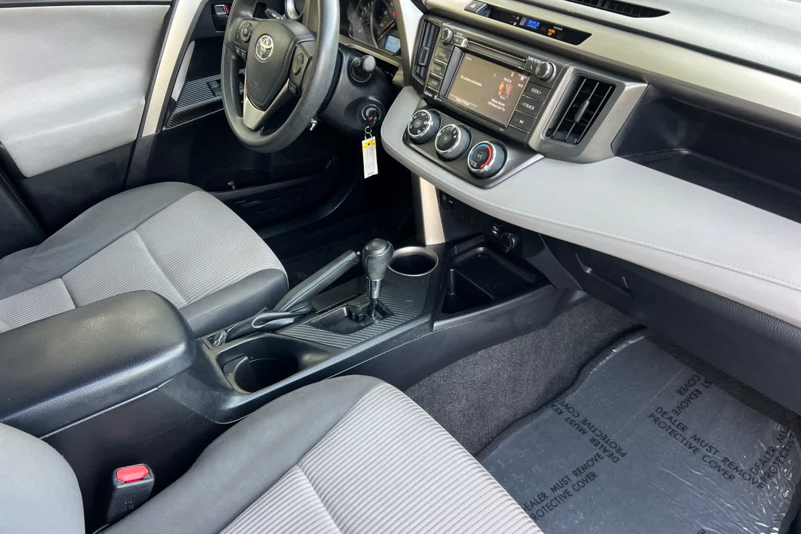 Thumbnail: 2015 Toyota RAV4 - 16