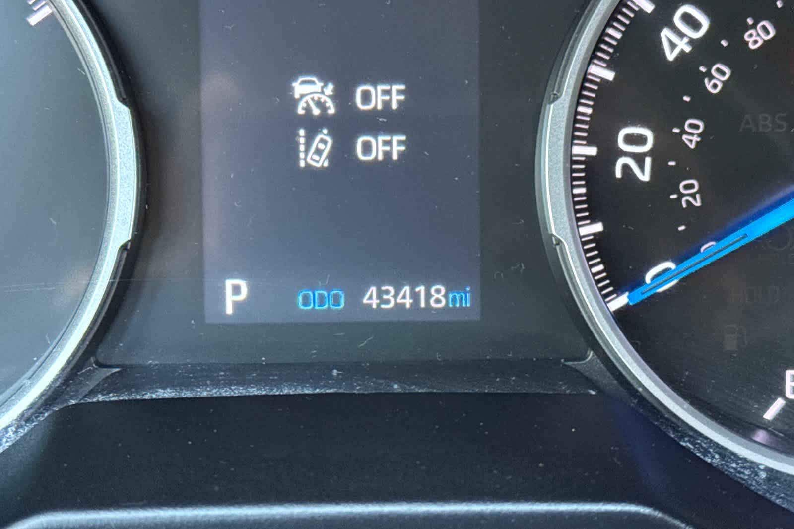 Thumbnail: 2022 Toyota RAV4 - 28