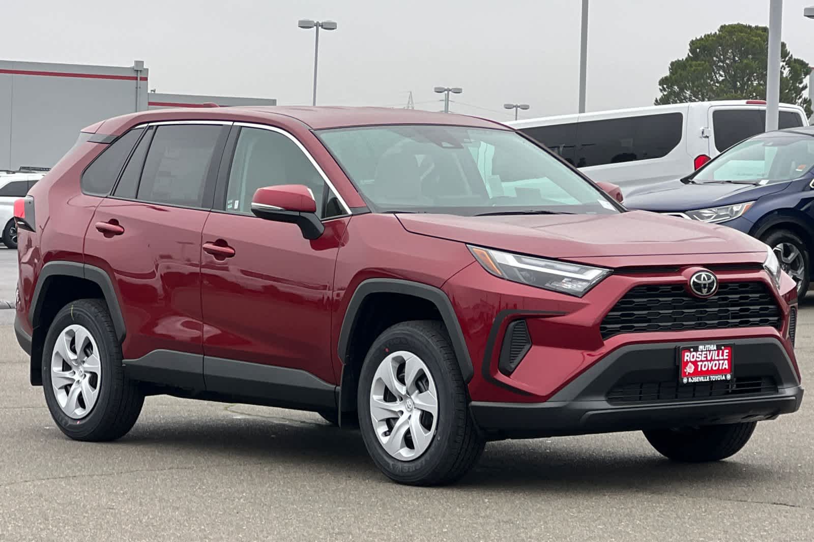 Thumbnail: 2025 Toyota RAV4 - 9