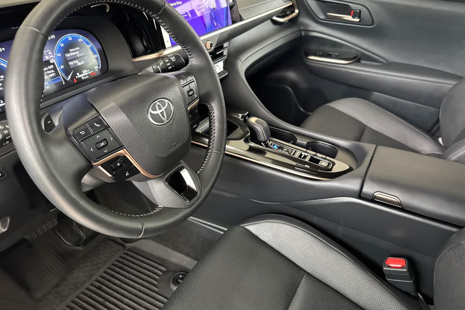 Thumbnail: 2025 Toyota Crown Signia - 11