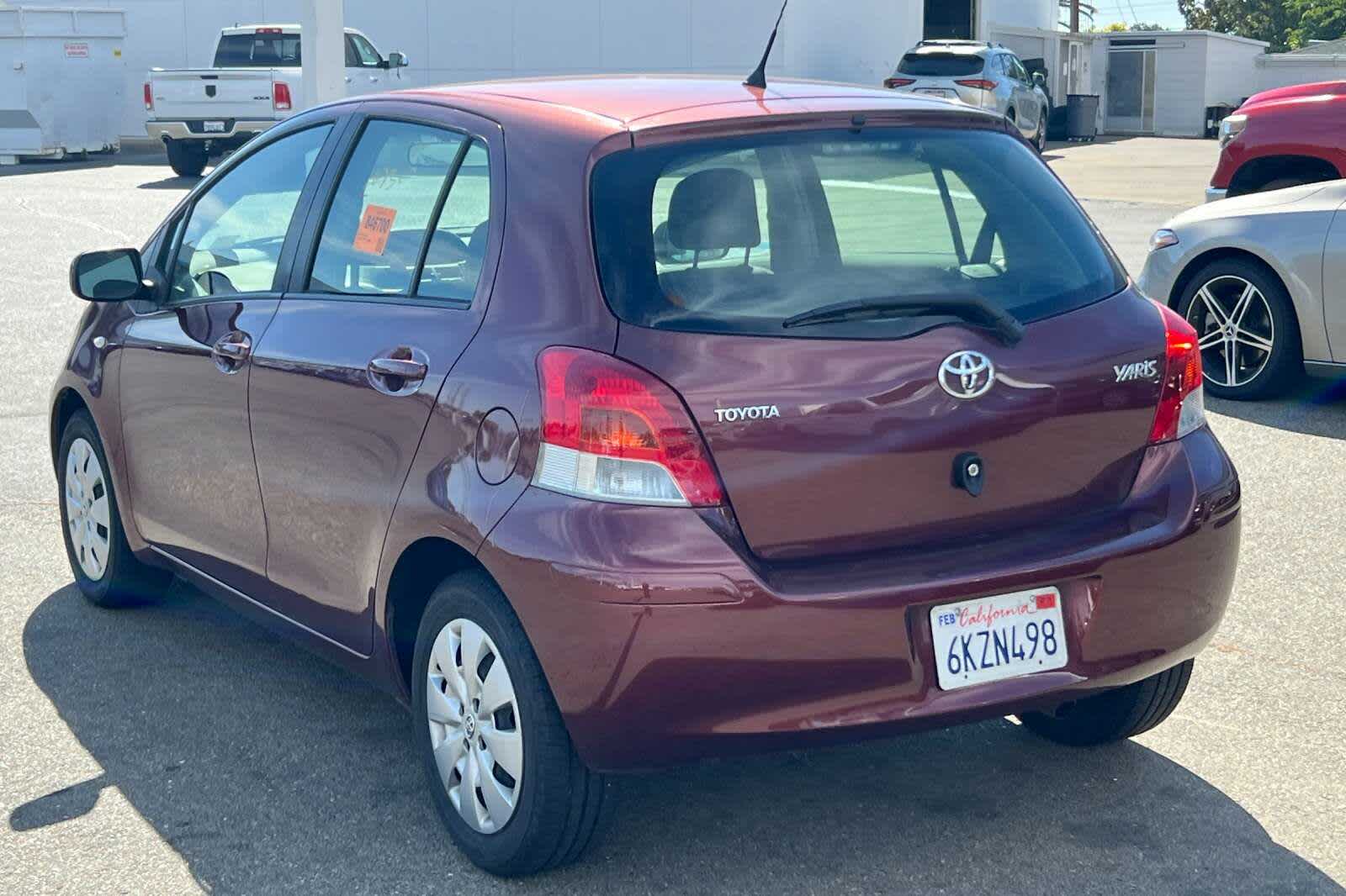 Thumbnail: 2010 Toyota Yaris - 4