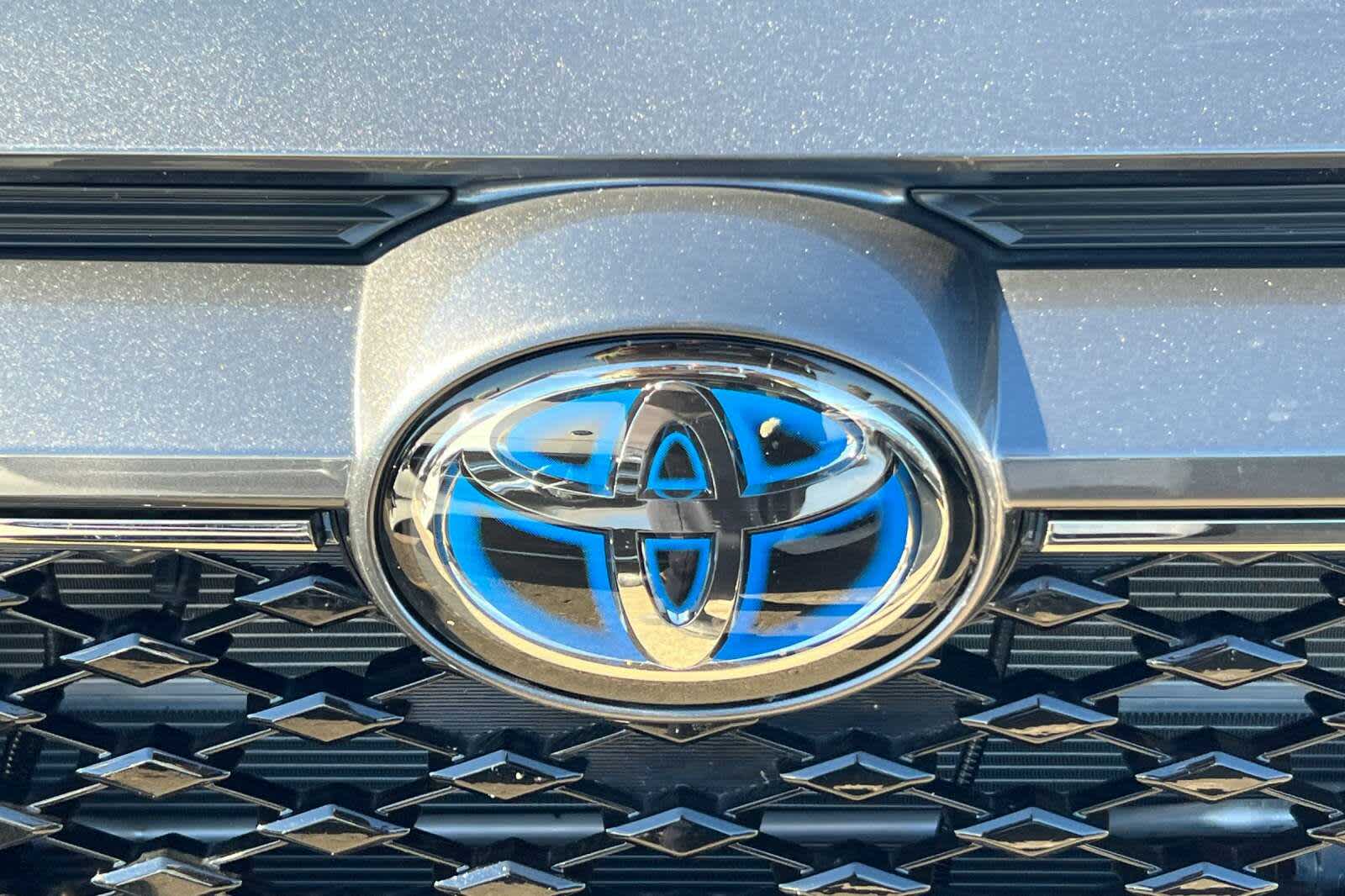 Thumbnail: 2024 Toyota RAV4 - 10
