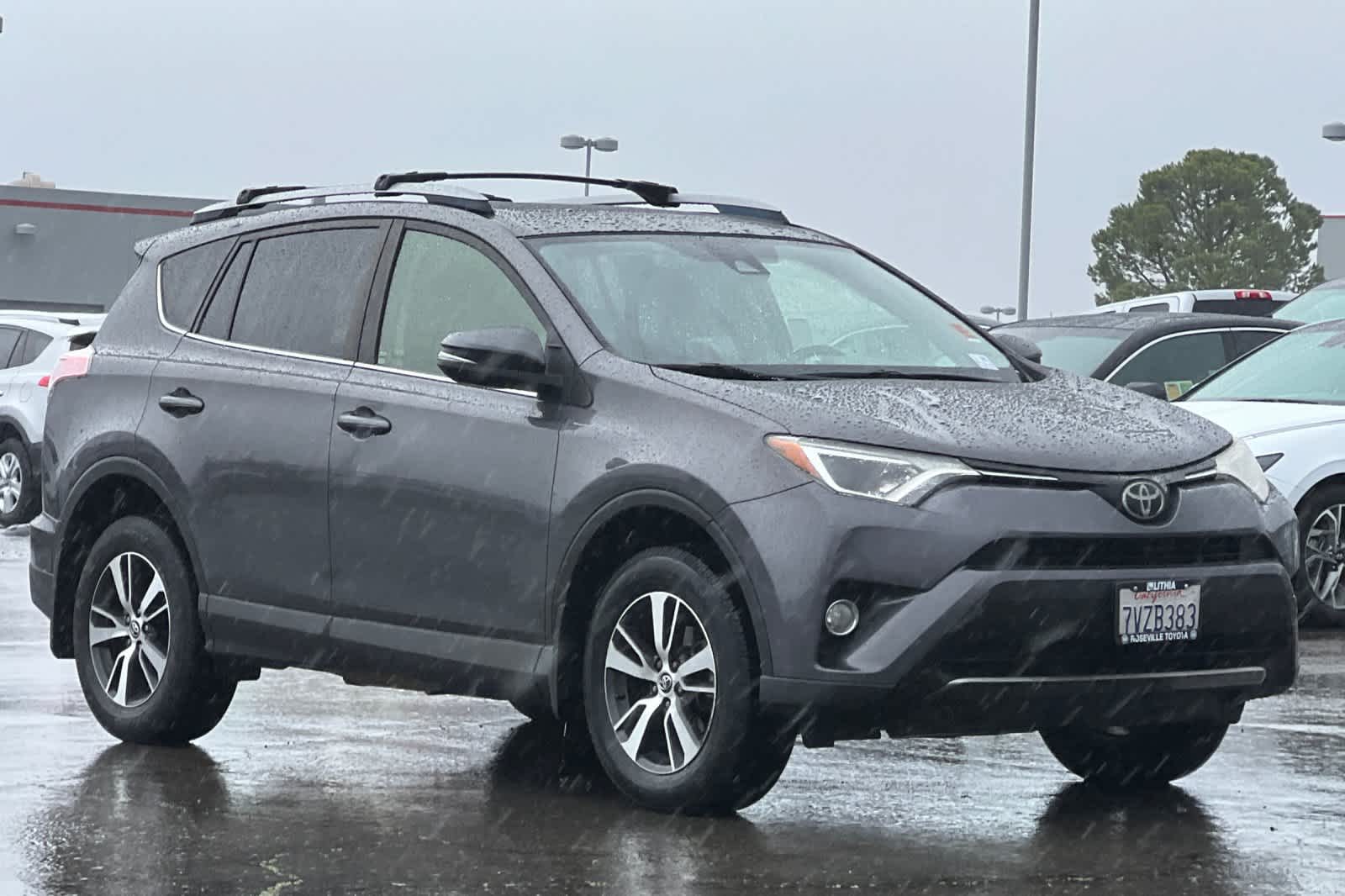 Thumbnail: 2017 Toyota RAV4 - 5