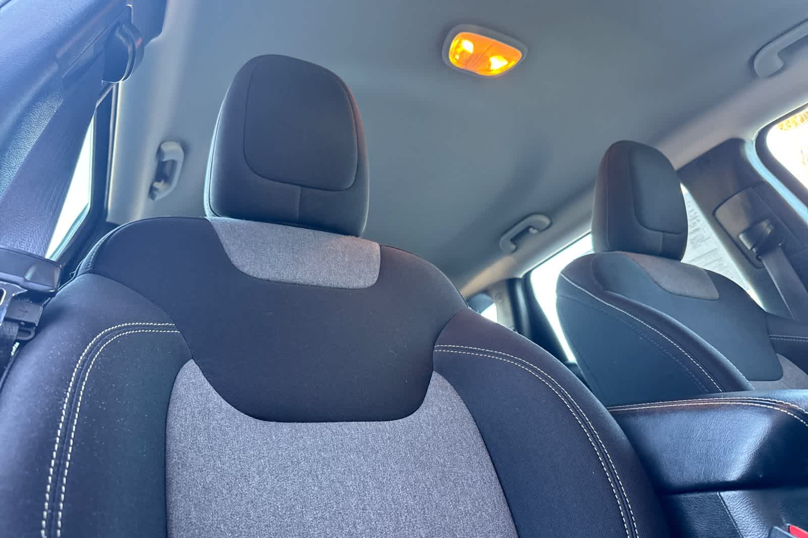 Thumbnail: 2015 Jeep Cherokee - 17