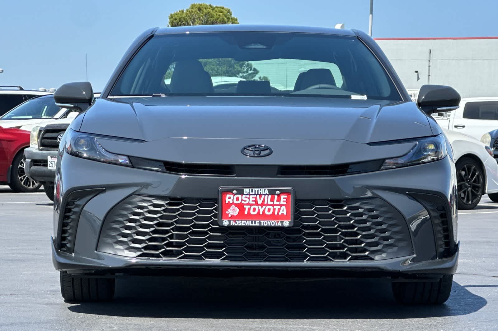 Thumbnail: 2025 Toyota Camry - 10