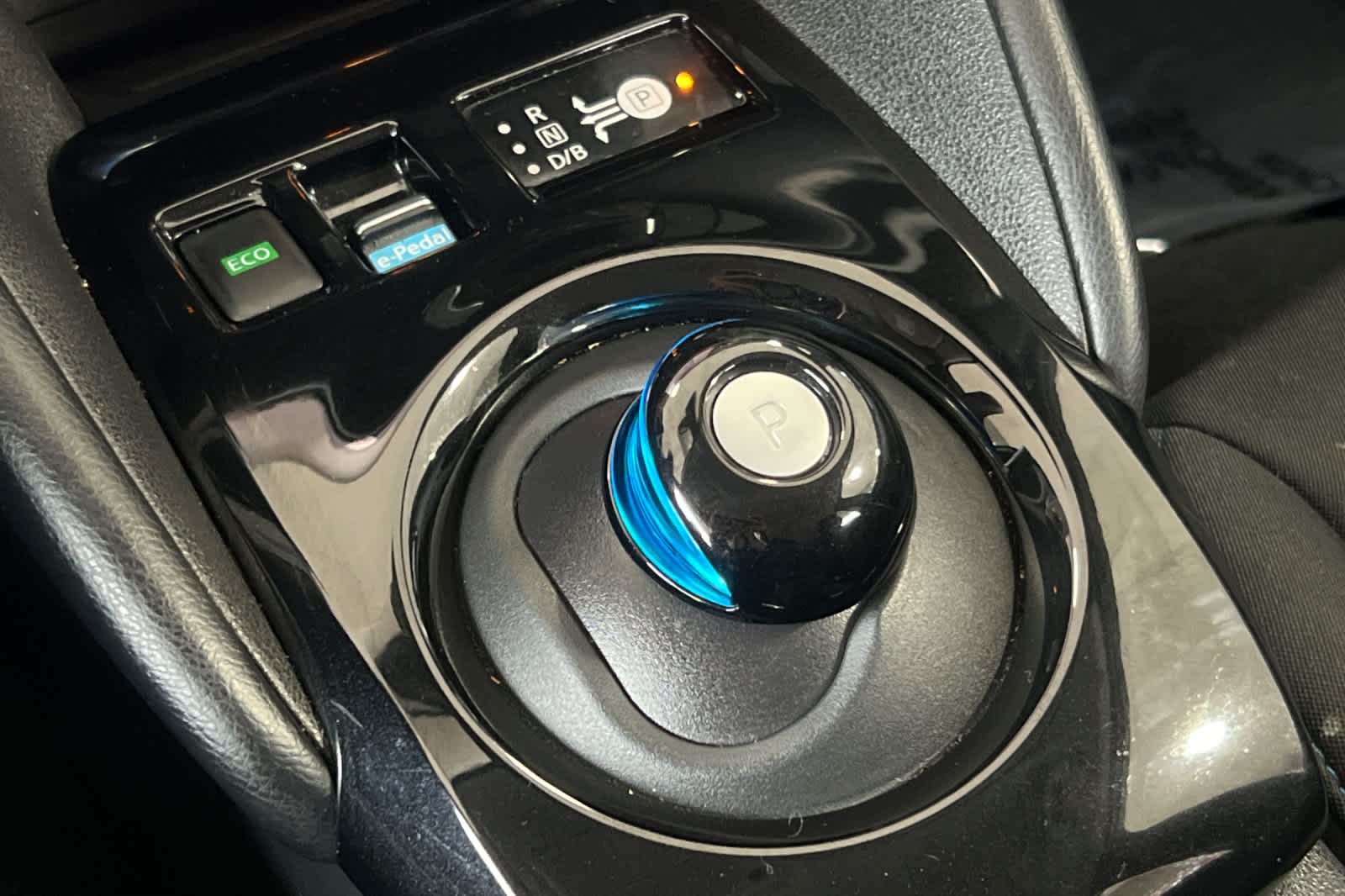 Thumbnail: 2022 Nissan Leaf - 23