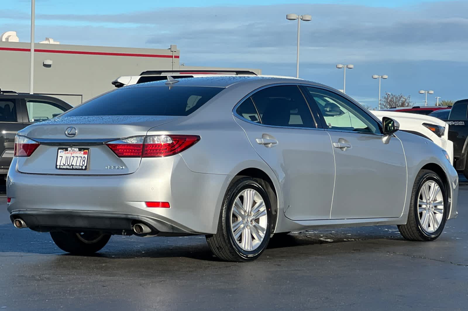 Thumbnail: 2013 Lexus ES - 2