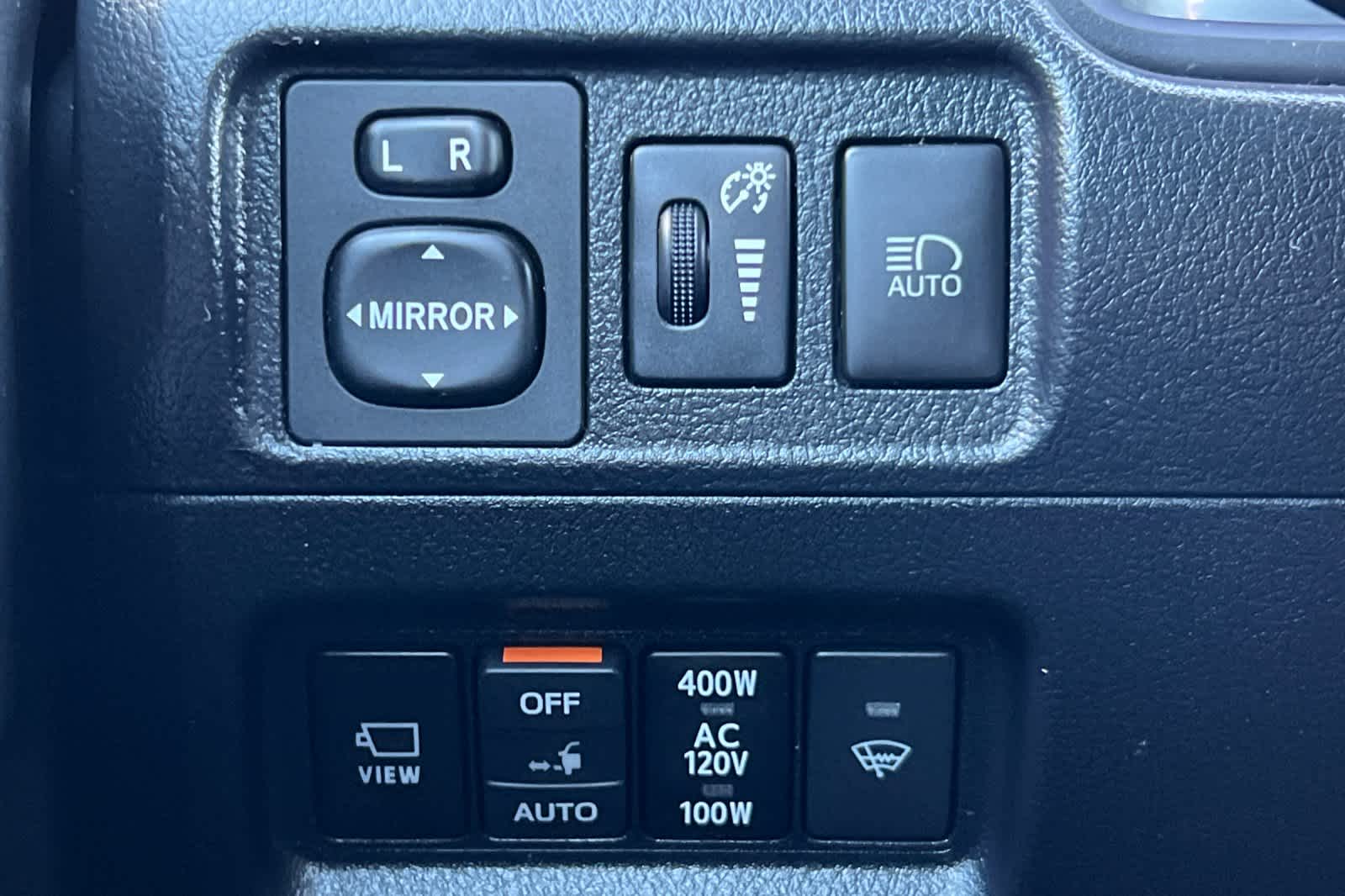 Thumbnail: 2022 Toyota 4Runner - 30