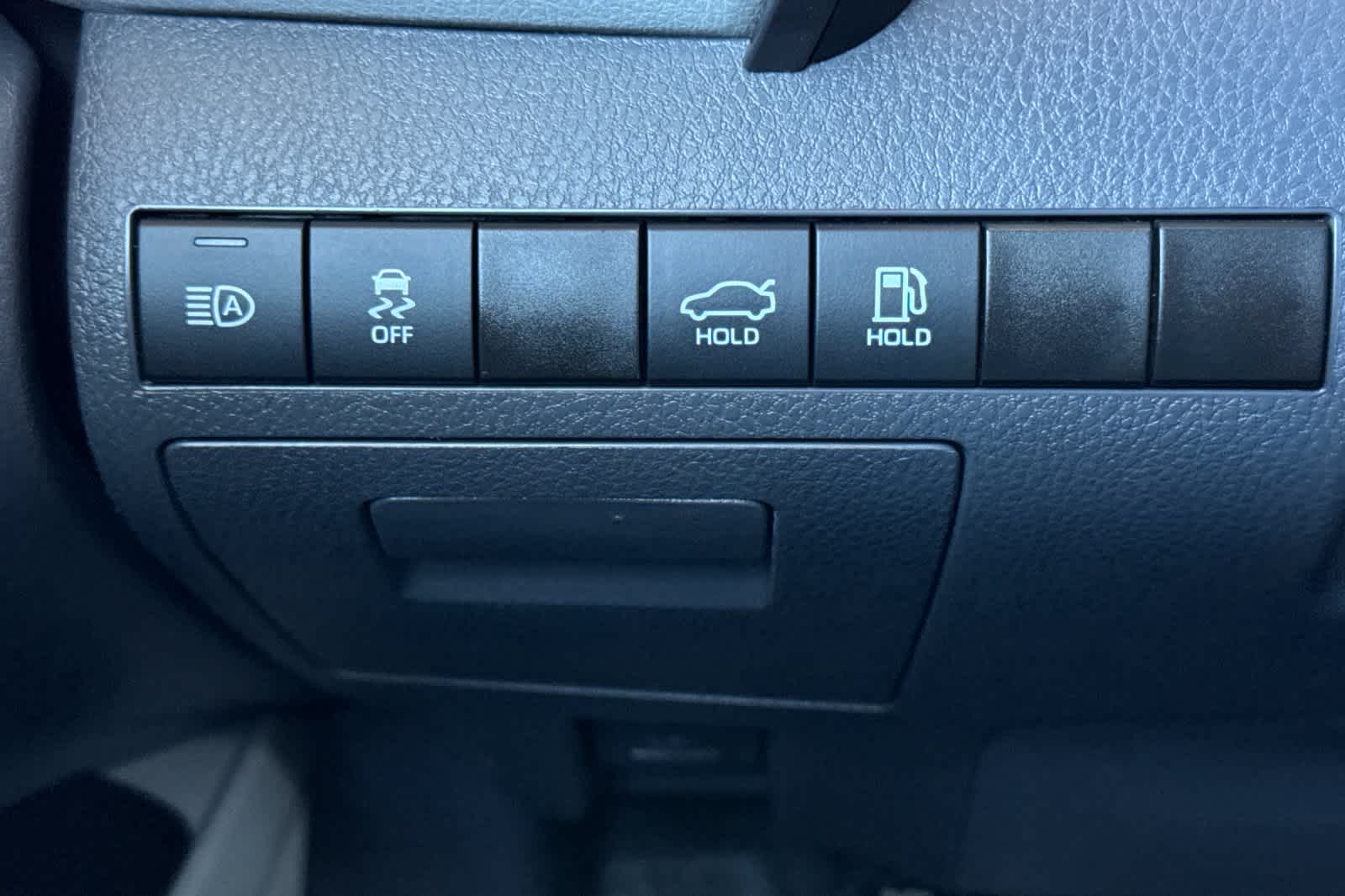 Thumbnail: 2023 Toyota Camry - 27