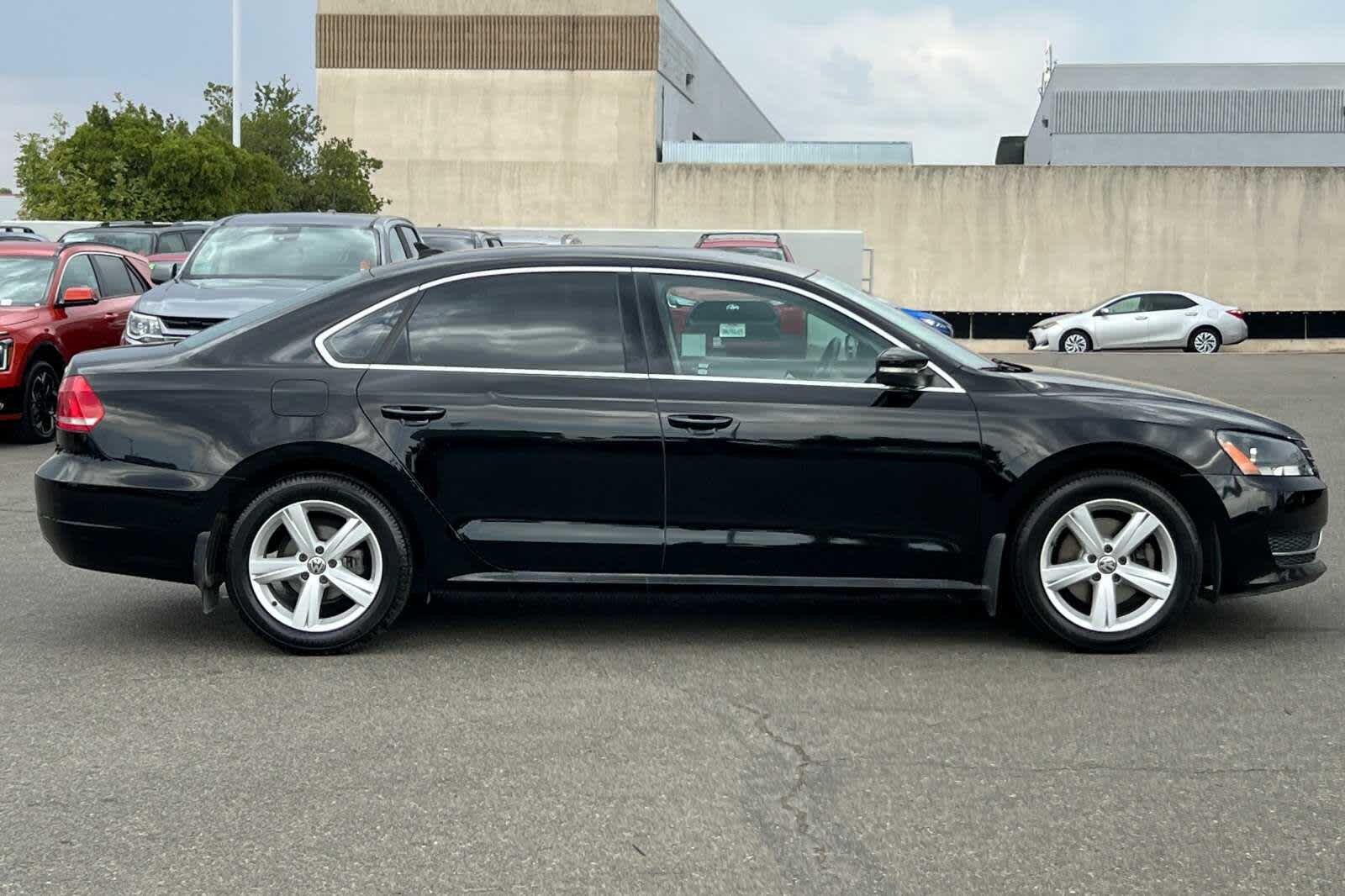 Thumbnail: 2014 Volkswagen Passat - 6