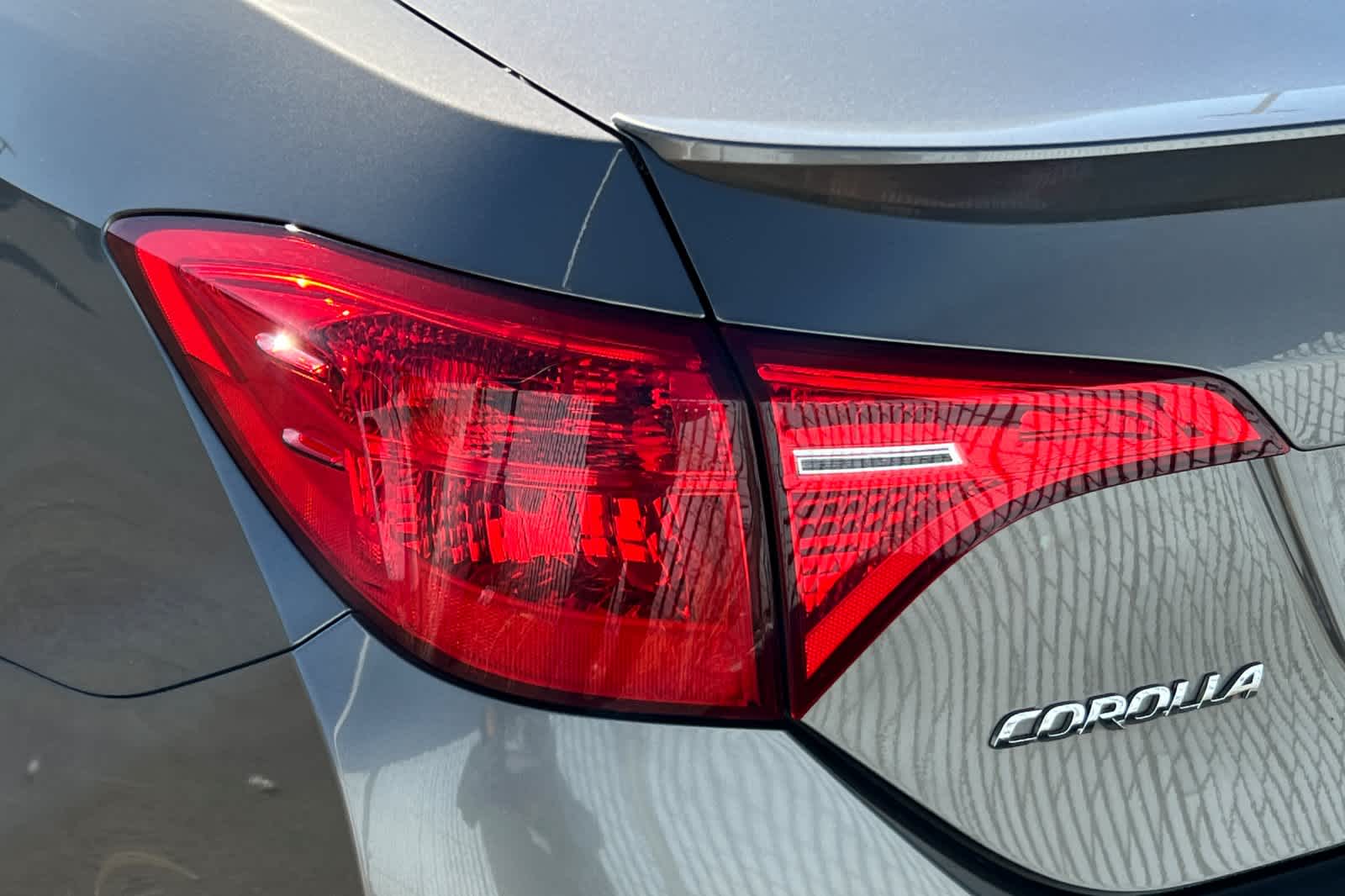 2018 Toyota Corolla L 13