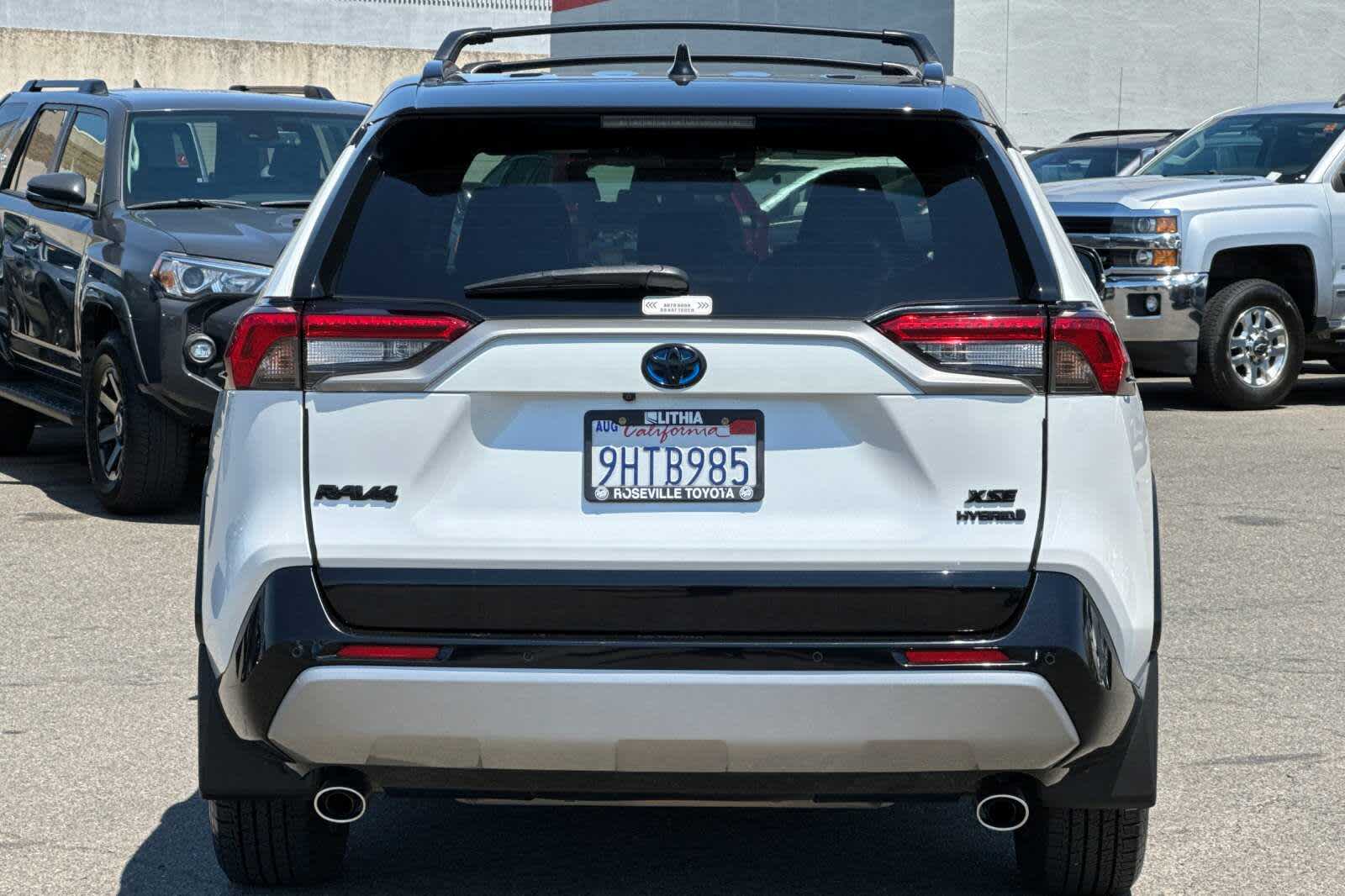 Thumbnail: 2023 Toyota RAV4 - 8