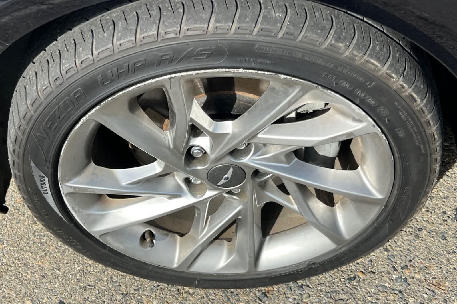 Thumbnail: 2022 Genesis G70 - 22