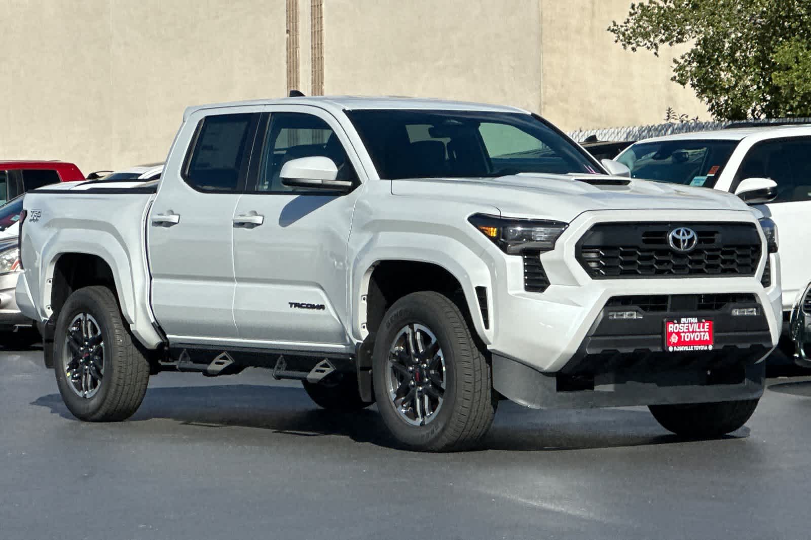 Thumbnail: 2025 Toyota Tacoma - 9