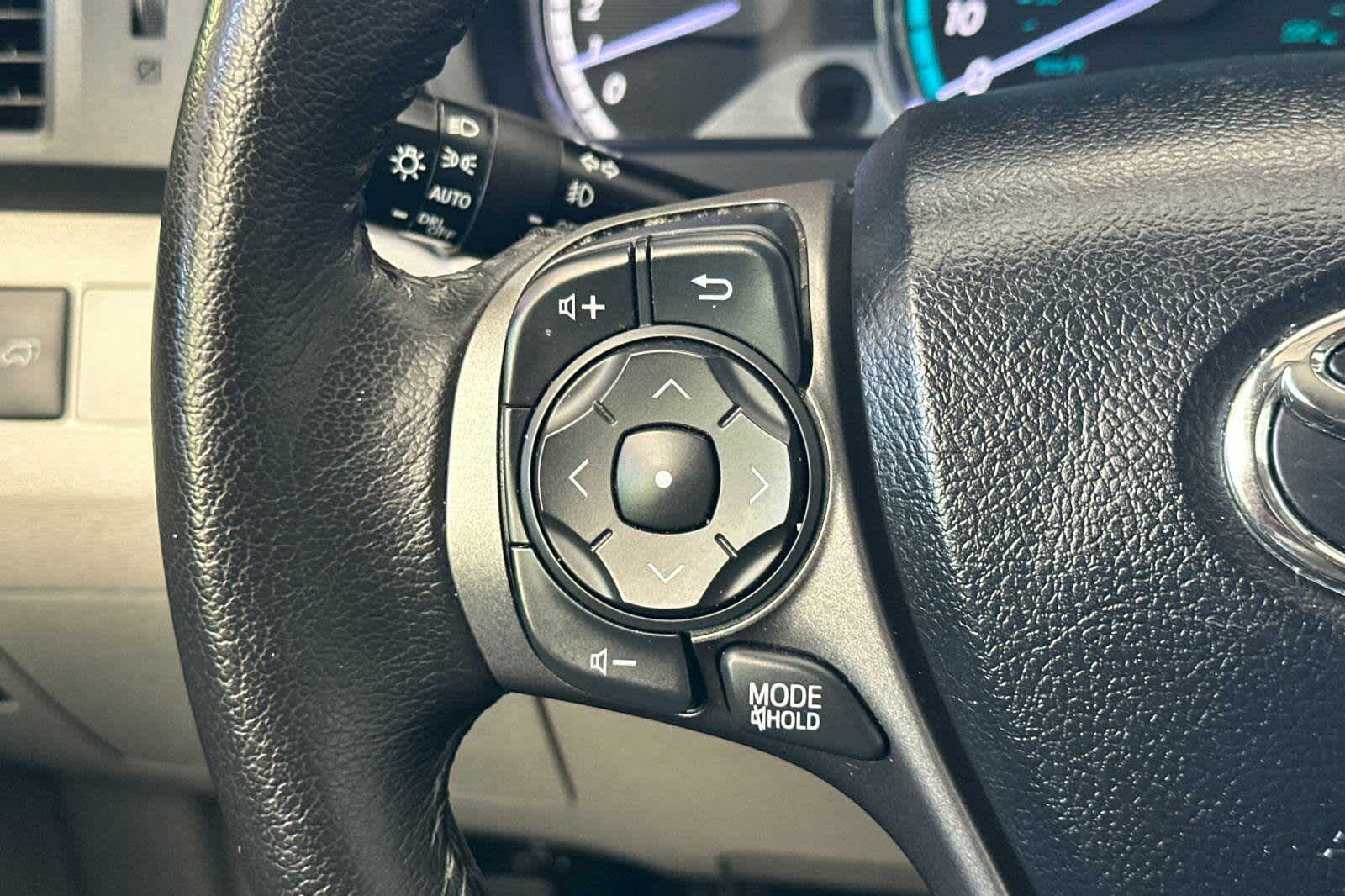 Thumbnail: 2013 Toyota Venza - 26