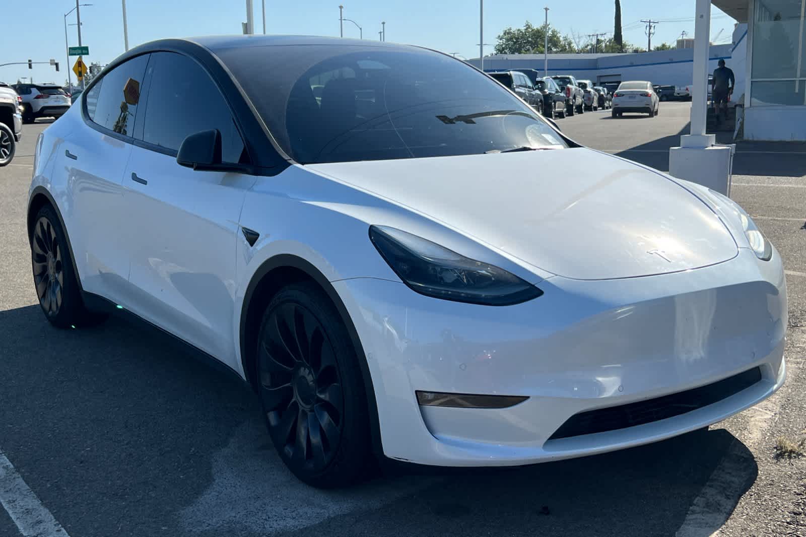 Thumbnail: 2022 Tesla Model Y - 3