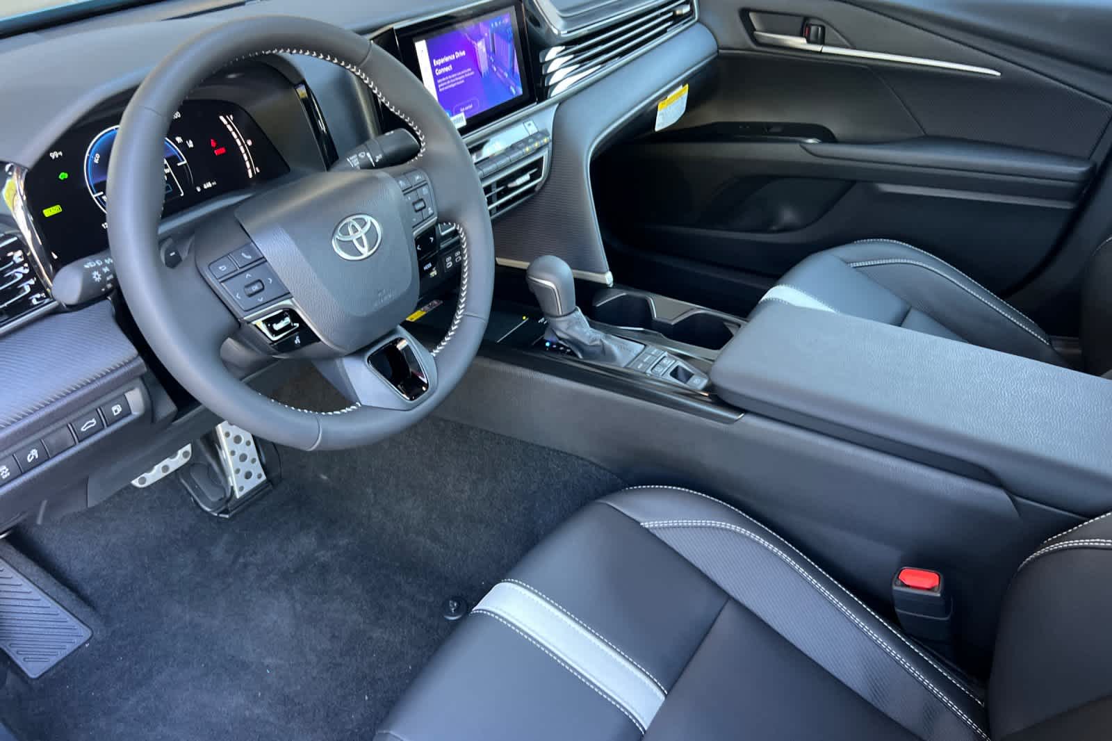 Thumbnail: 2025 Toyota Camry - 11