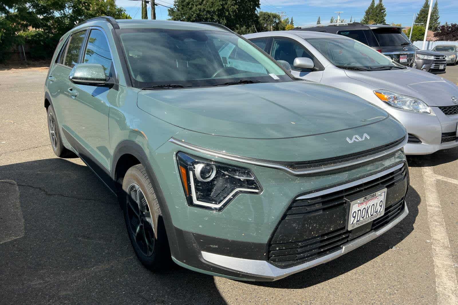 Thumbnail: 2023 Kia Niro - 3