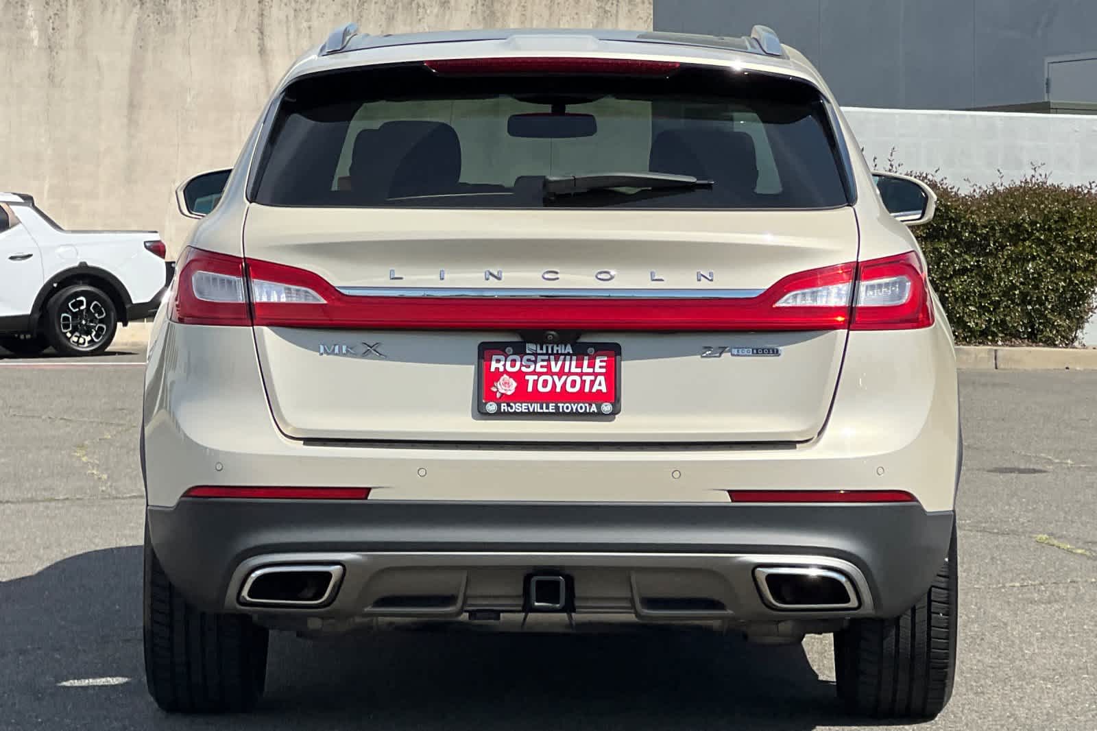 Thumbnail: 2016 Lincoln MKX - 8