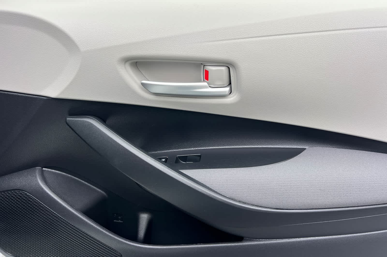 Thumbnail: 2021 Toyota Corolla - 17