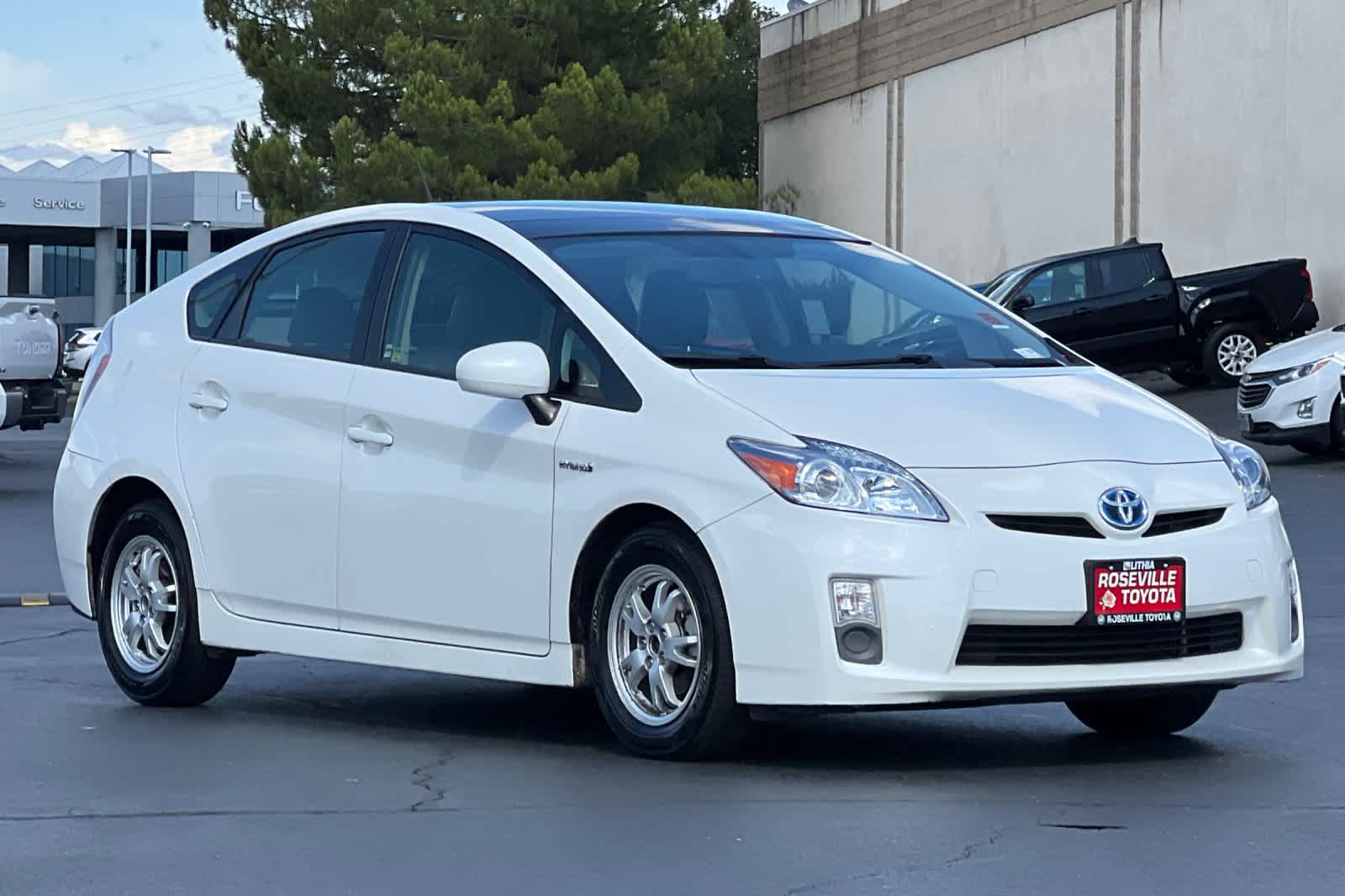 Thumbnail: 2011 Toyota Prius - 5