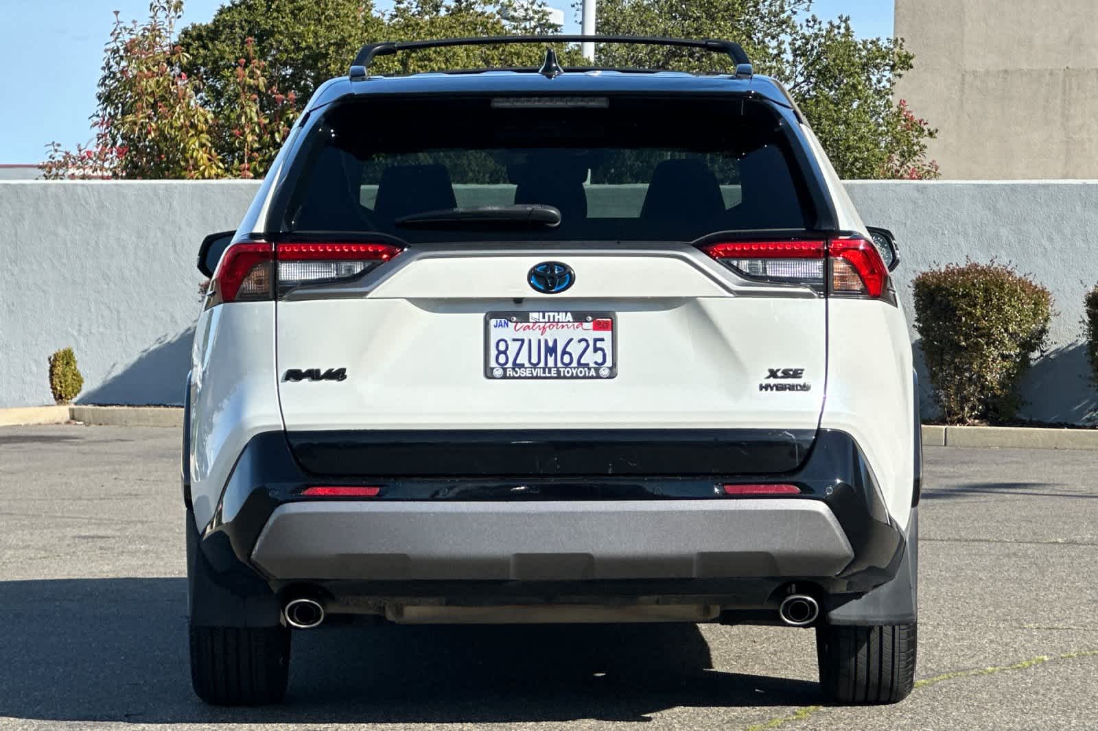 Thumbnail: 2021 Toyota RAV4 - 8