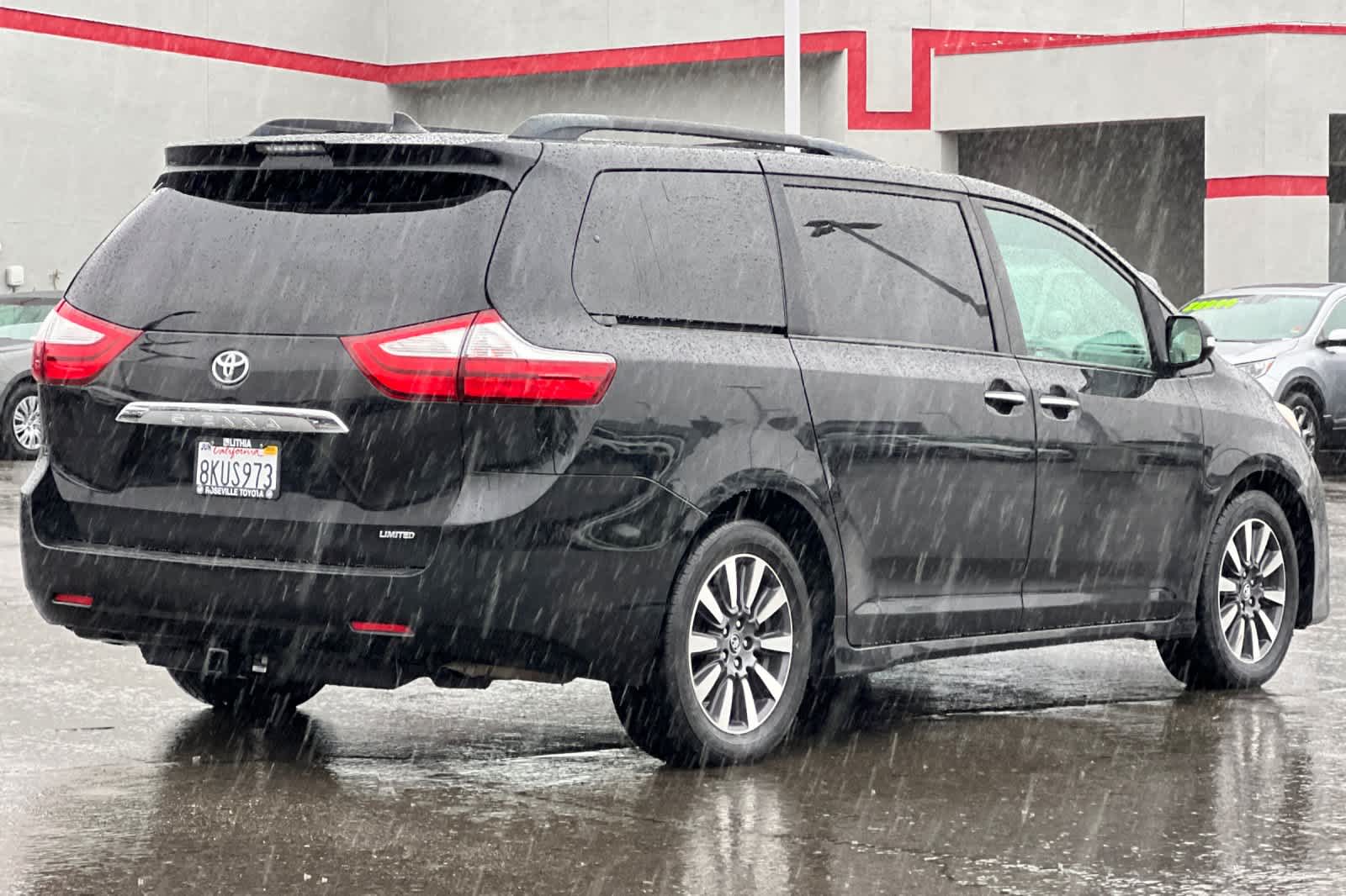 Thumbnail: 2019 Toyota Sienna - 2