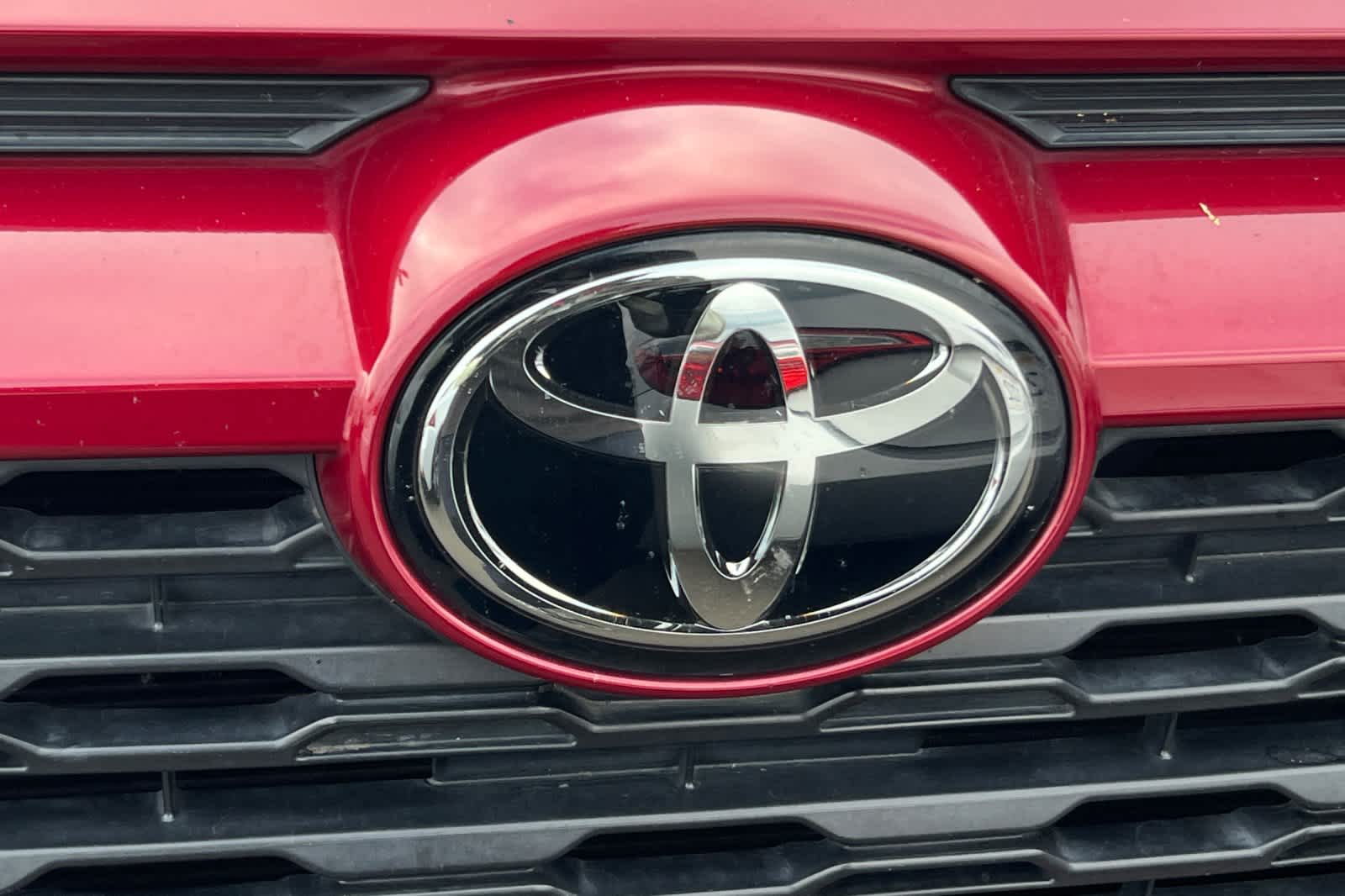 Thumbnail: 2021 Toyota RAV4 - 10