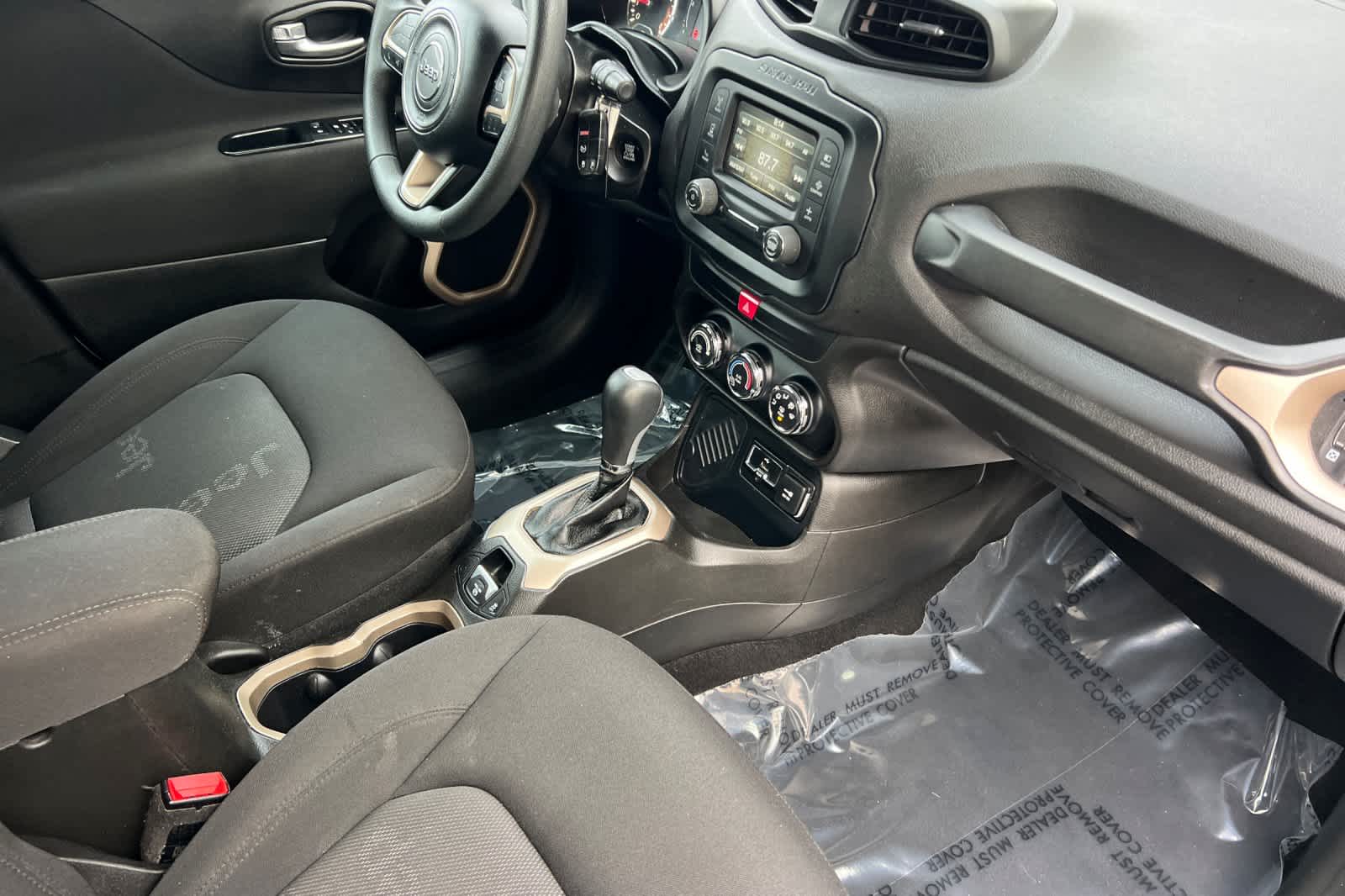 Thumbnail: 2017 Jeep Renegade - 16