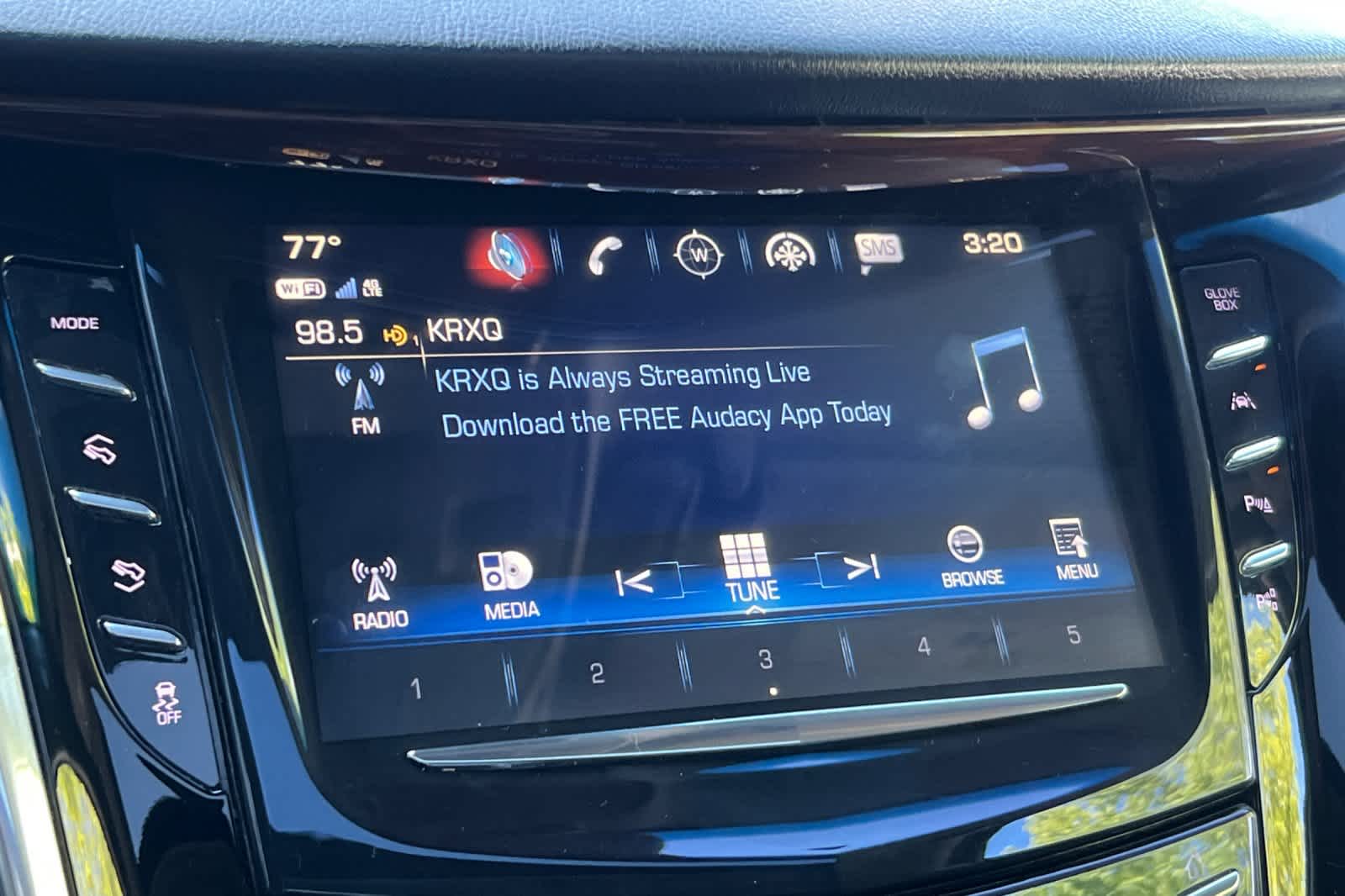 Thumbnail: 2017 Cadillac Escalade - 23