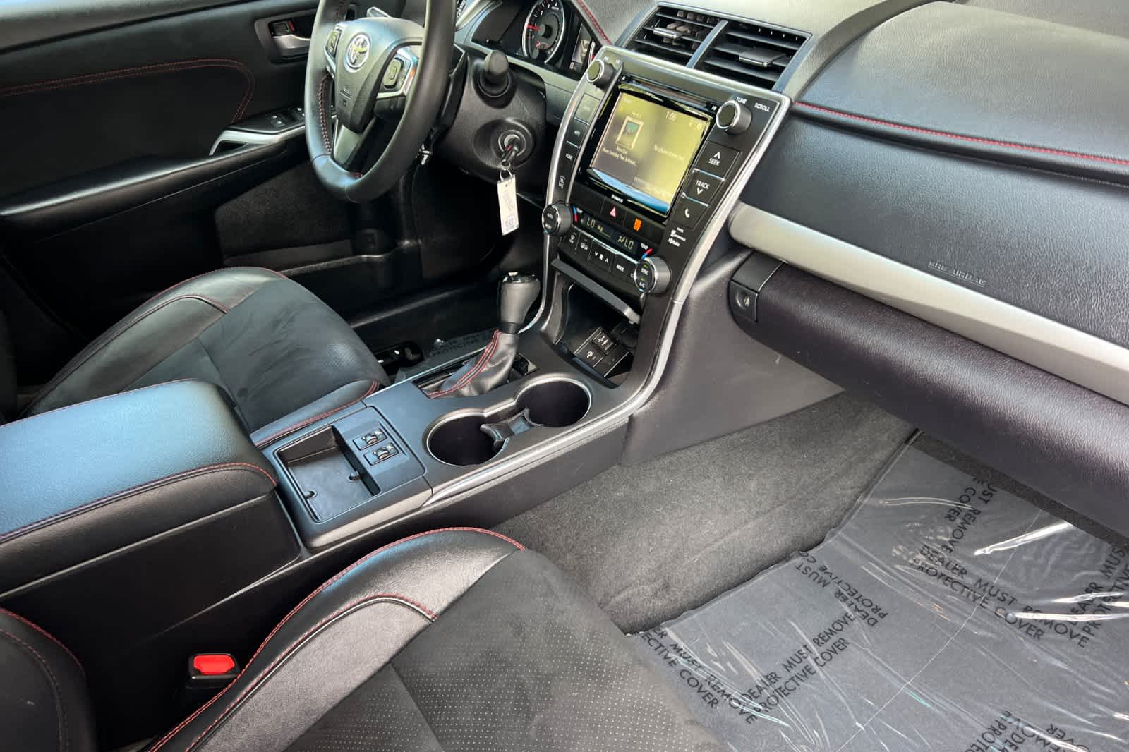 Thumbnail: 2017 Toyota Camry - 16