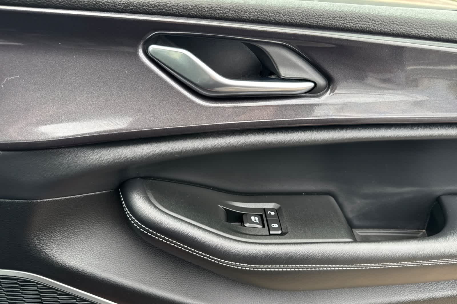 Thumbnail: 2021 Jeep Grand Cherokee L - 20