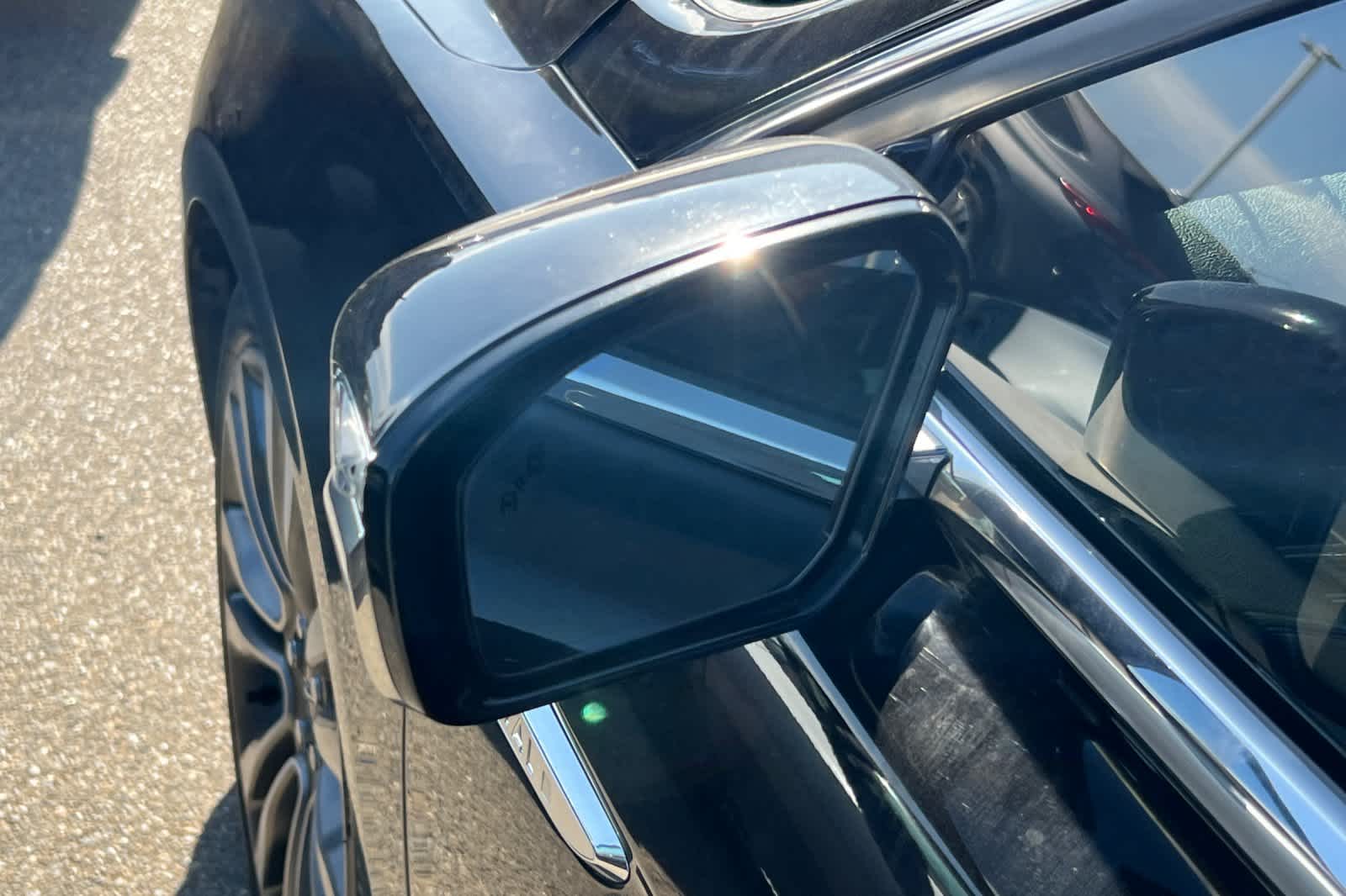 Thumbnail: 2018 Lincoln Continental - 19