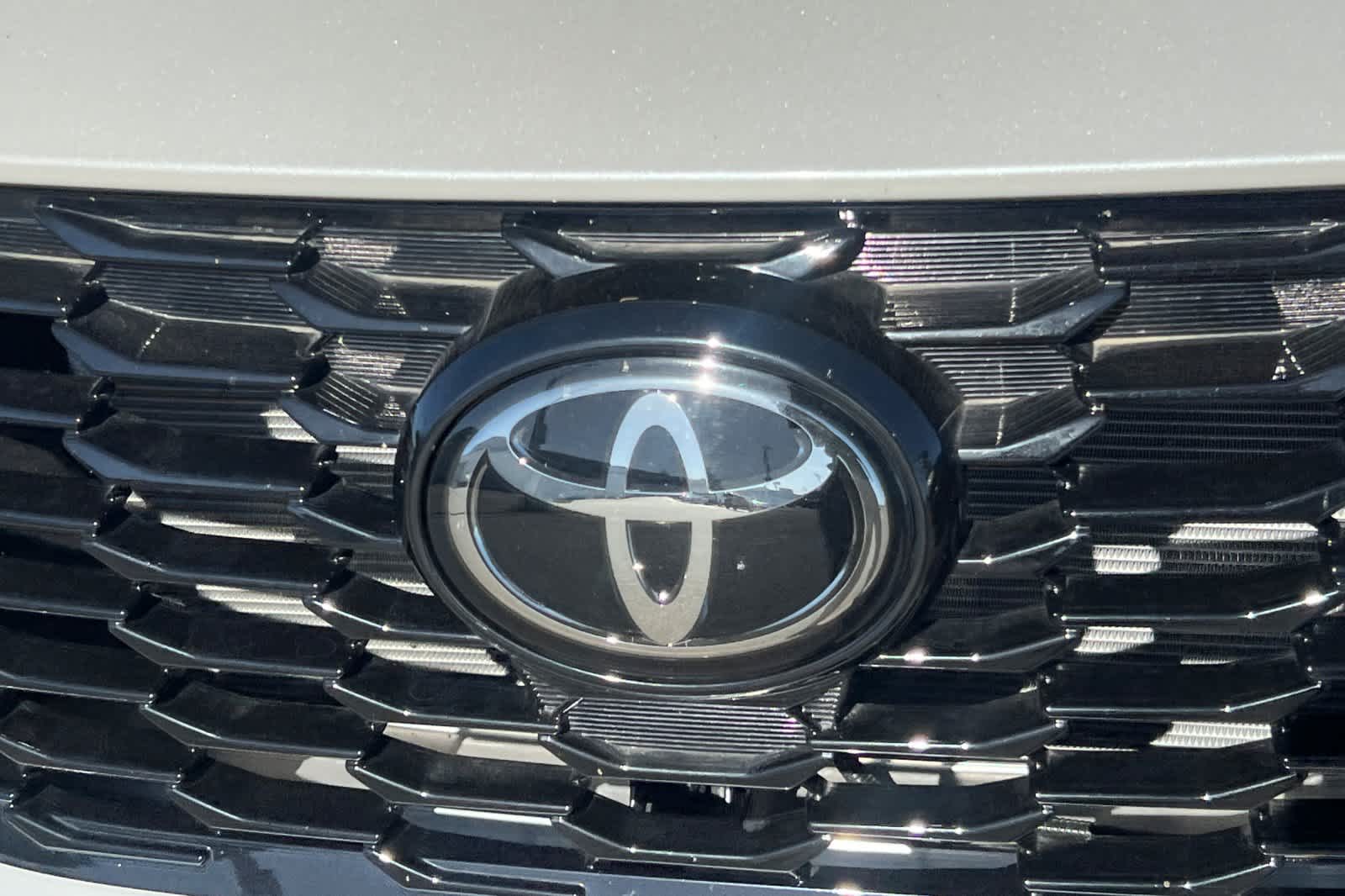Thumbnail: 2024 Toyota Highlander - 13