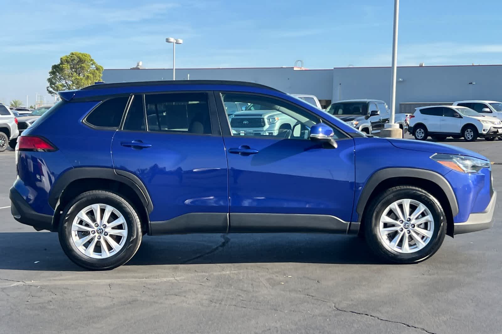 Thumbnail: 2022 Toyota Corolla Cross - 6